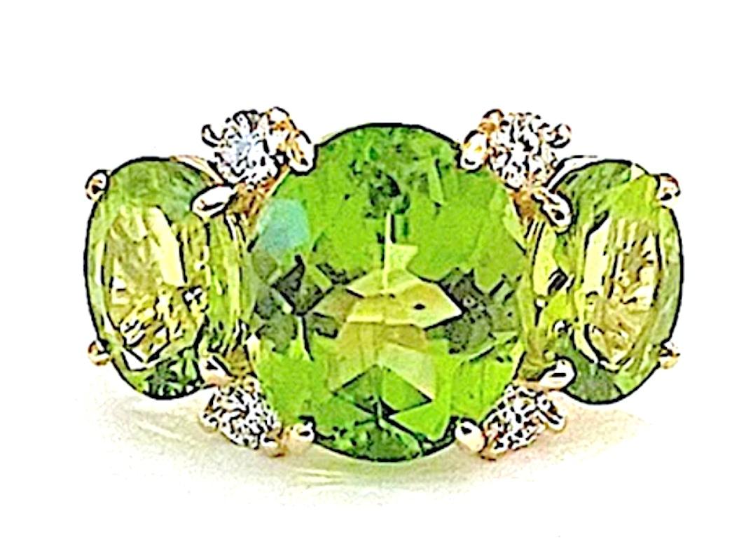 Orecchini a grappolo con diamanti a fiore di peridoto di Christina Addison in vendita 1