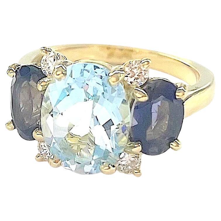 Christina Addison Anillo Gota de Chicle Pequeña con Topacio Azul Iolita y Diamantes