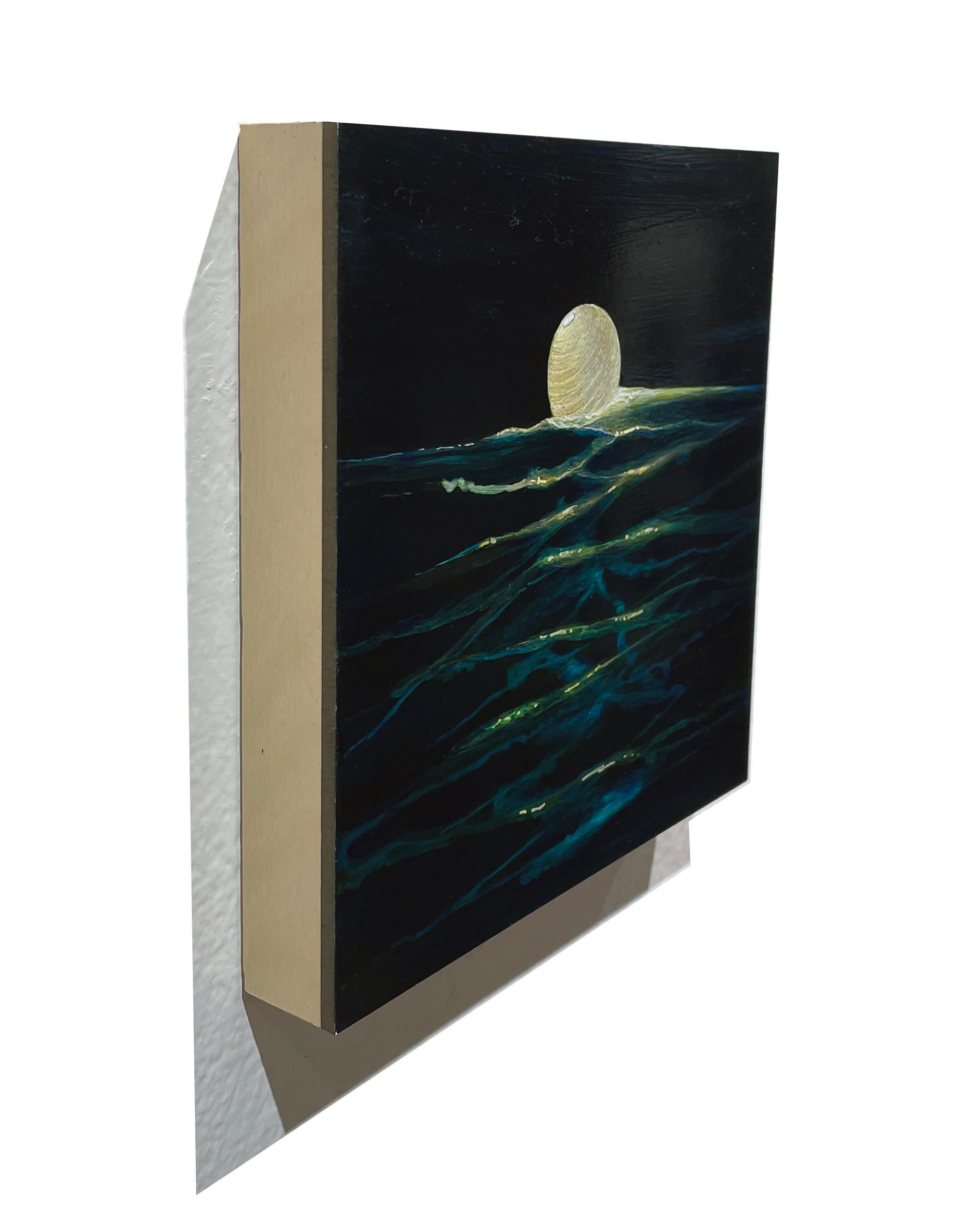 Ocean Current - Beleuchtete Papierlaterne auf tiefem Tealwasser, Acryl auf Tafel – Painting von Christina Haglid