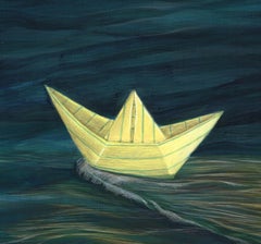 Papierboot - Eine beleuchtete Papierboote und eine Papierlaterne:: die am Ozean schwebt