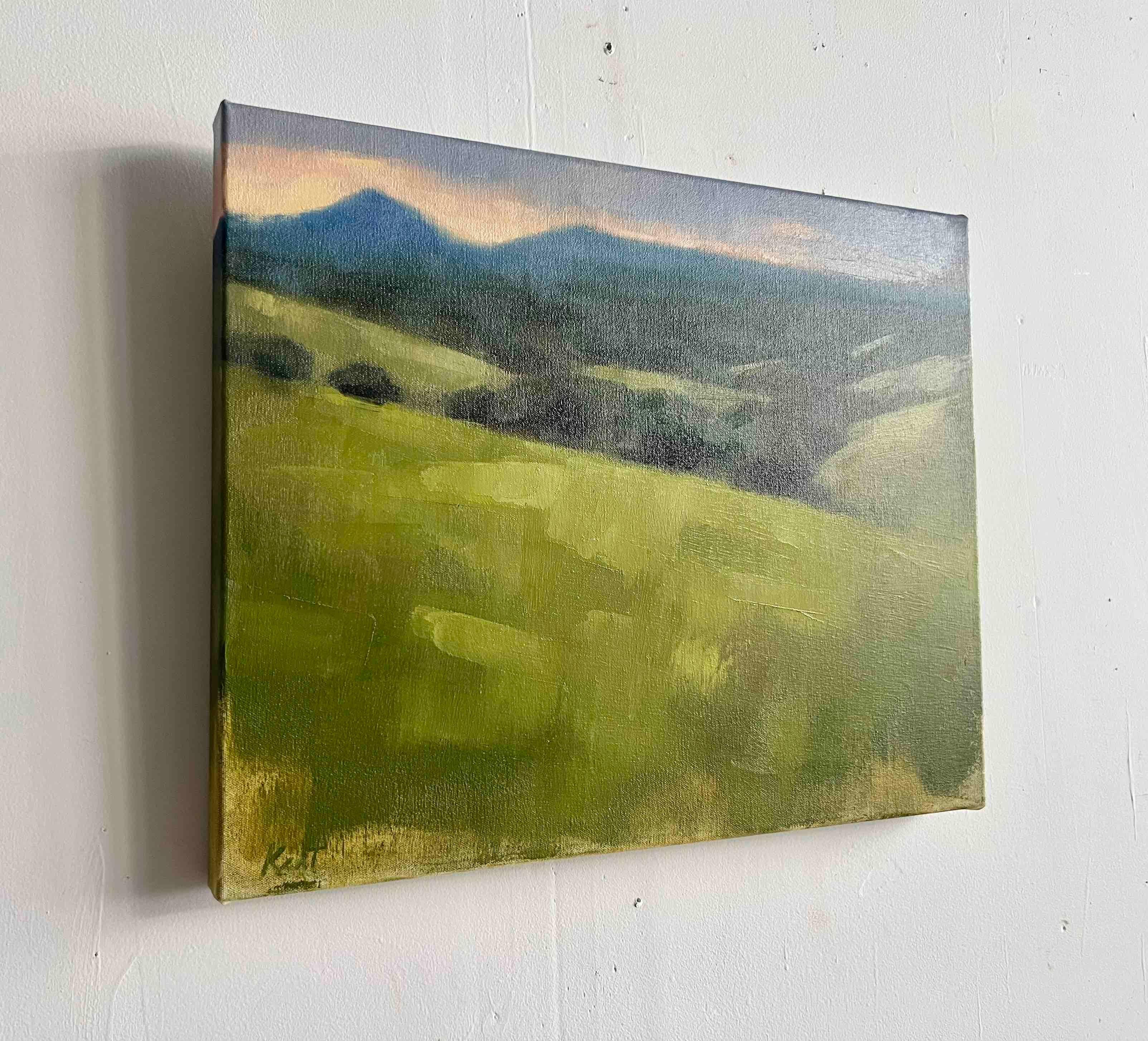 Paisaje californiano pintura al óleo original con montañas lejanas - Landscape Painting Marrón de Christina Kent