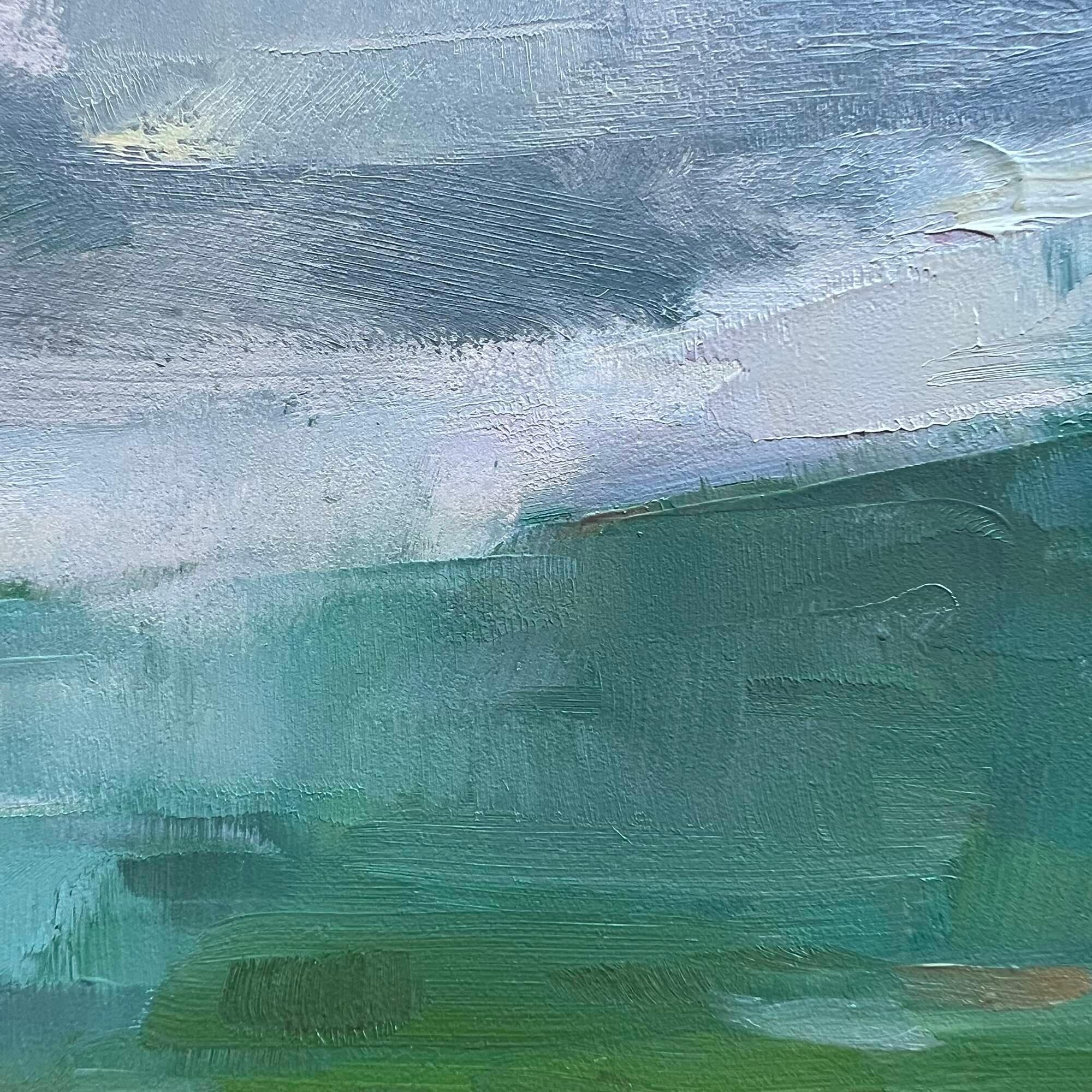 Zeitgenössisches 8x8 Ölgemälde einer üppigen grünen spanischen Landschaft – Painting von Christina Kent