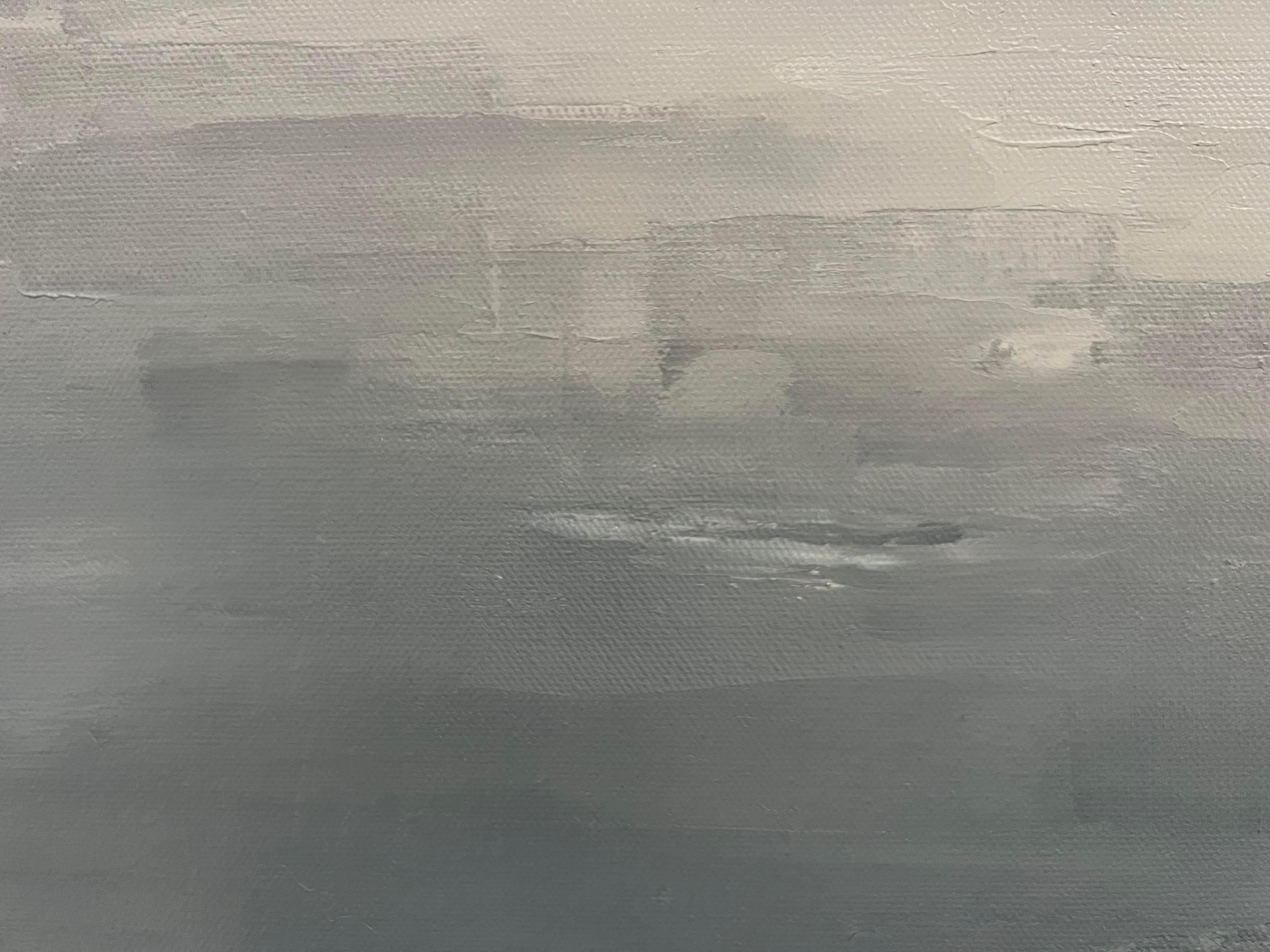 Storm over the Cove ist ein dramatisches 24 x 48 Zoll großes Original-Ölgemälde von Christina Kent, das die raue Schönheit und das wechselnde Licht der neufundländischen Küste einfängt. Diese stimmungsvolle Seelandschaft zeigt Sturmwolken, die sich