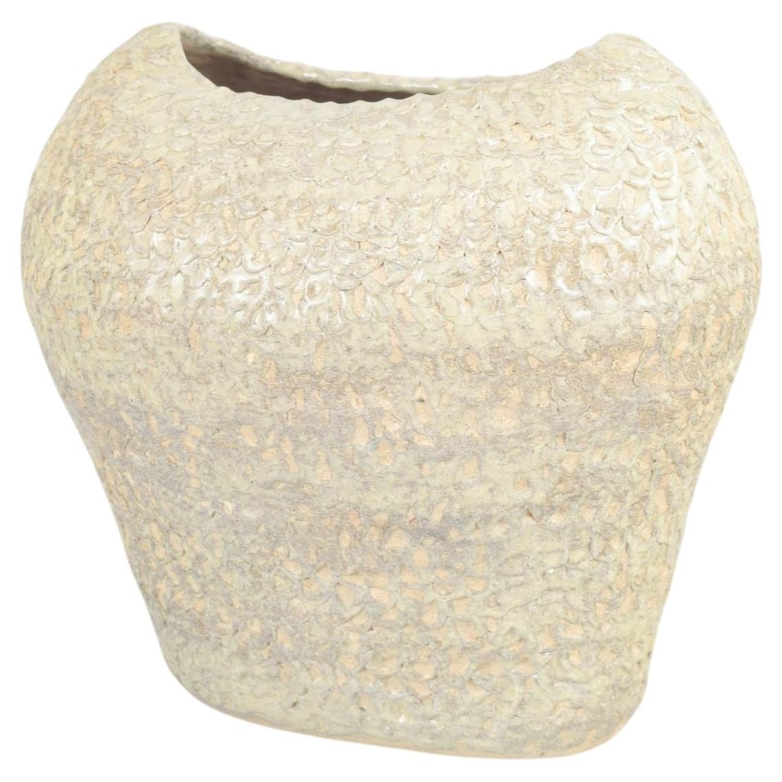 Christina Muff artista danese contemporanea. Grande vaso in gres riutilizzato