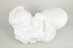 Christina Muff, zeitgenössische dänische Künstlerin. Skulptur aus Steinzeug in organischer Form.