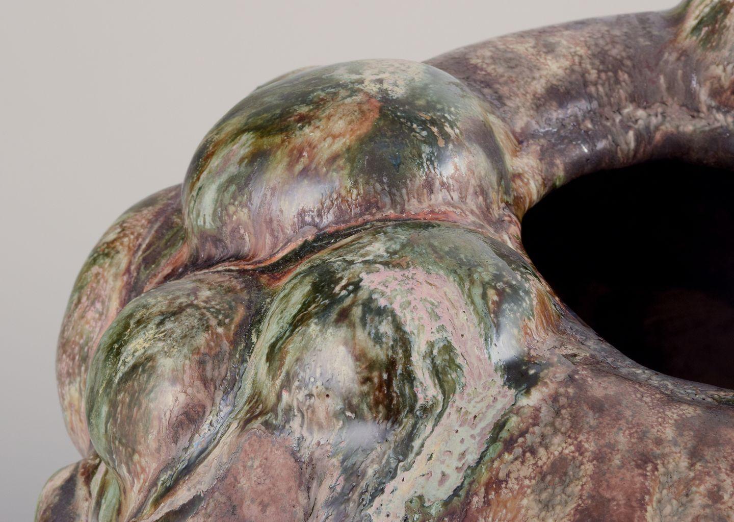 XXIe siècle et contemporain Christina Muff, artiste contemporaine danoise. Vase en grès de forme organique. en vente