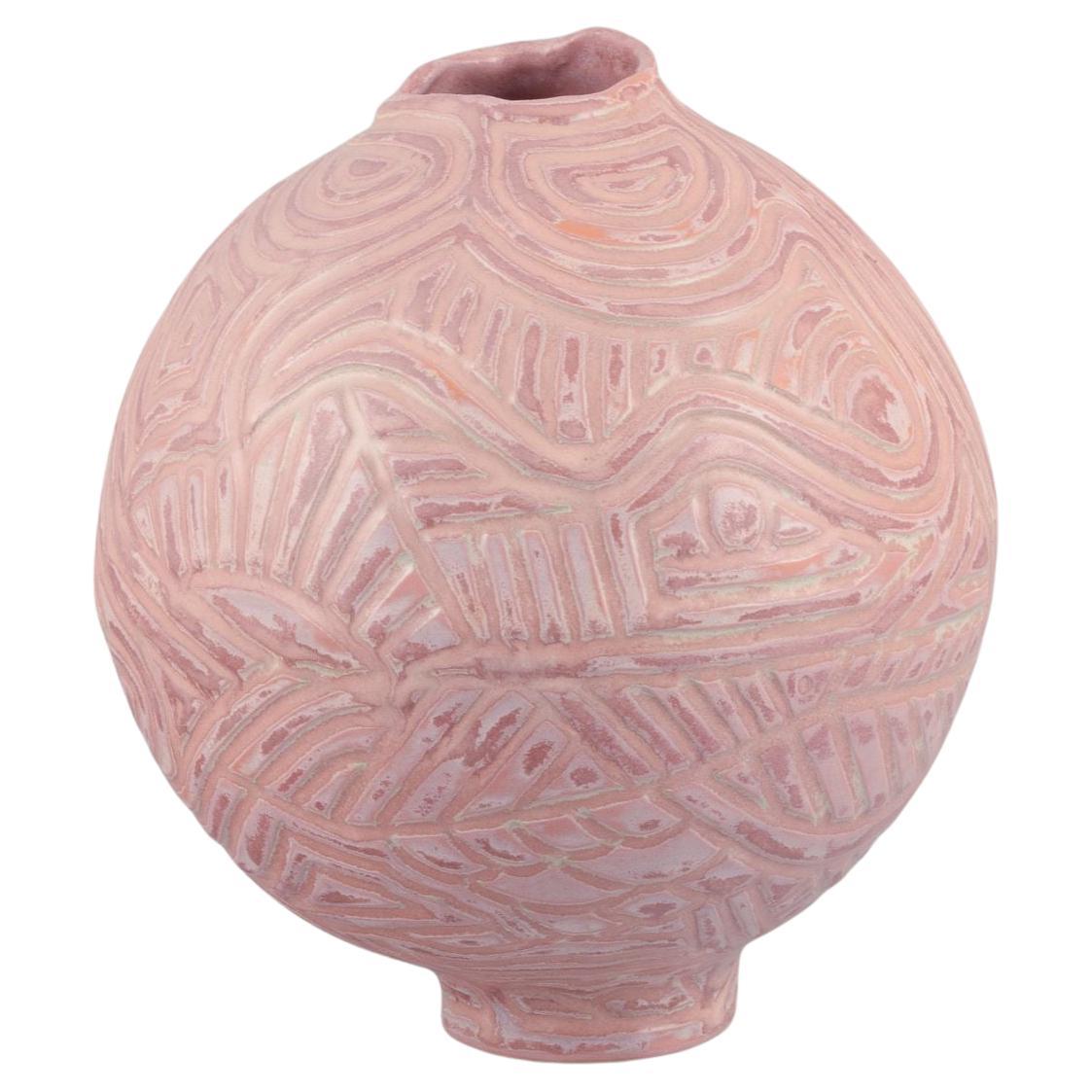 Christina Muff, artiste contemporaine danoise. Récipient rond unique en grès.