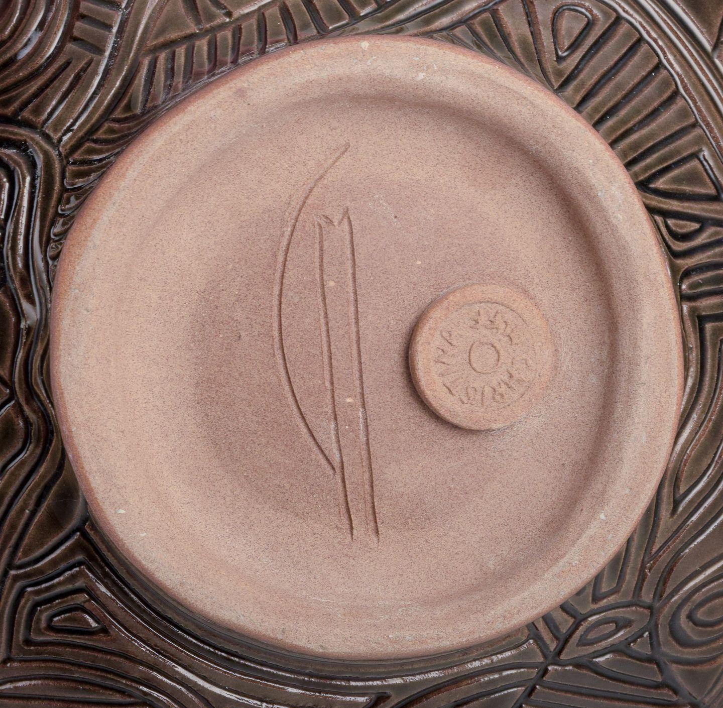 Christina Muff, artiste contemporaine danoise. Vase unique en grès avec sculptures. en vente 2