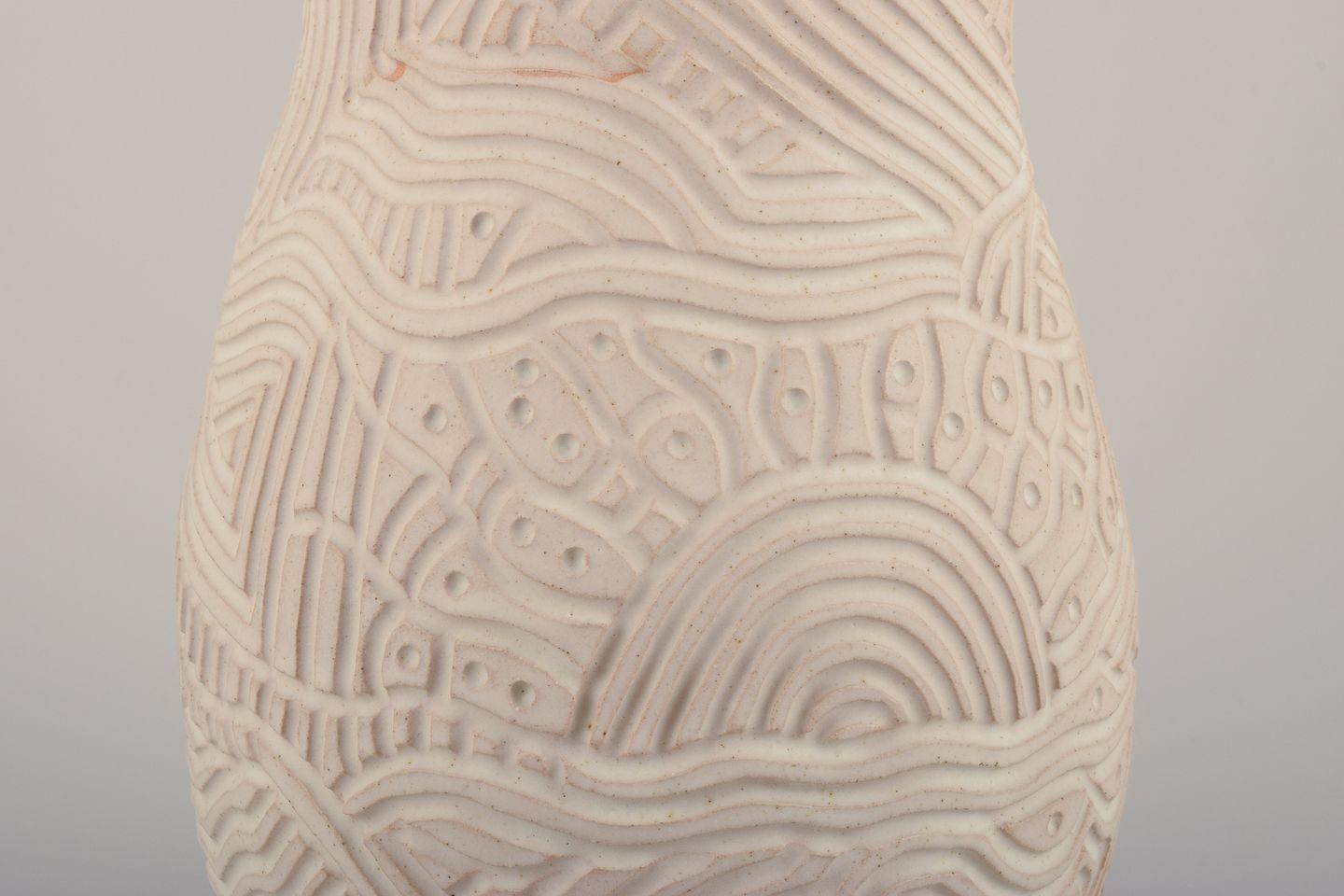 Céramique Christina Muff, artiste contemporaine danoise. Grand vase unique en grès. 2023 en vente
