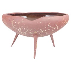 Christina Muff, Danish ceramic artist. Red stoneware bowl on three pointed legs.
