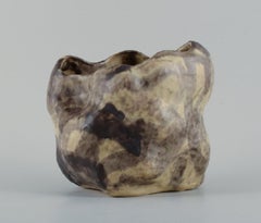 Christina Muff, céramiste contemporaine danoise. Vase unique en grès.