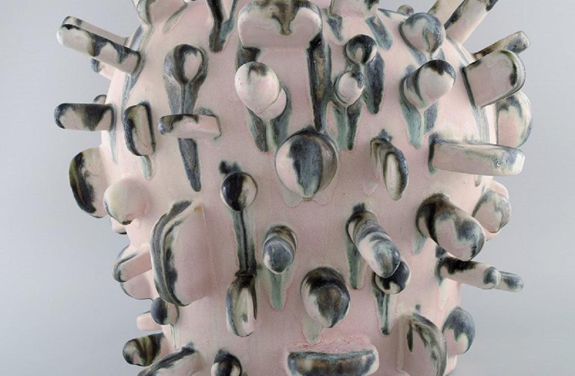 Christina Muff, céramiste contemporaine danoise, très grand vase sculptural en vente 1