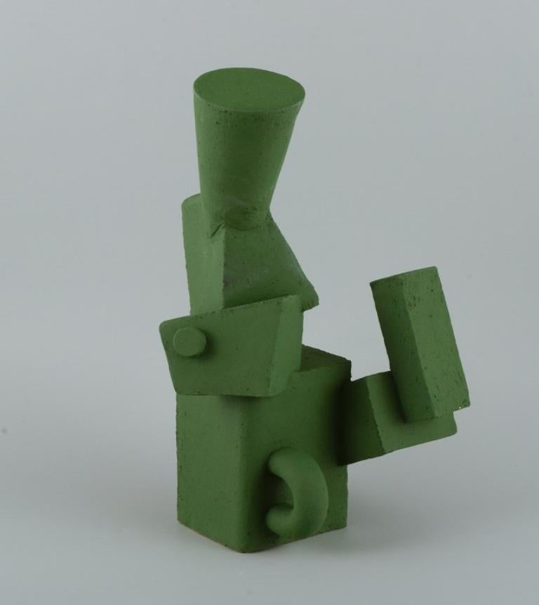 Smaltato Christina Muff, scultura cubista unica in gres con smalto verde erba opaco. in vendita