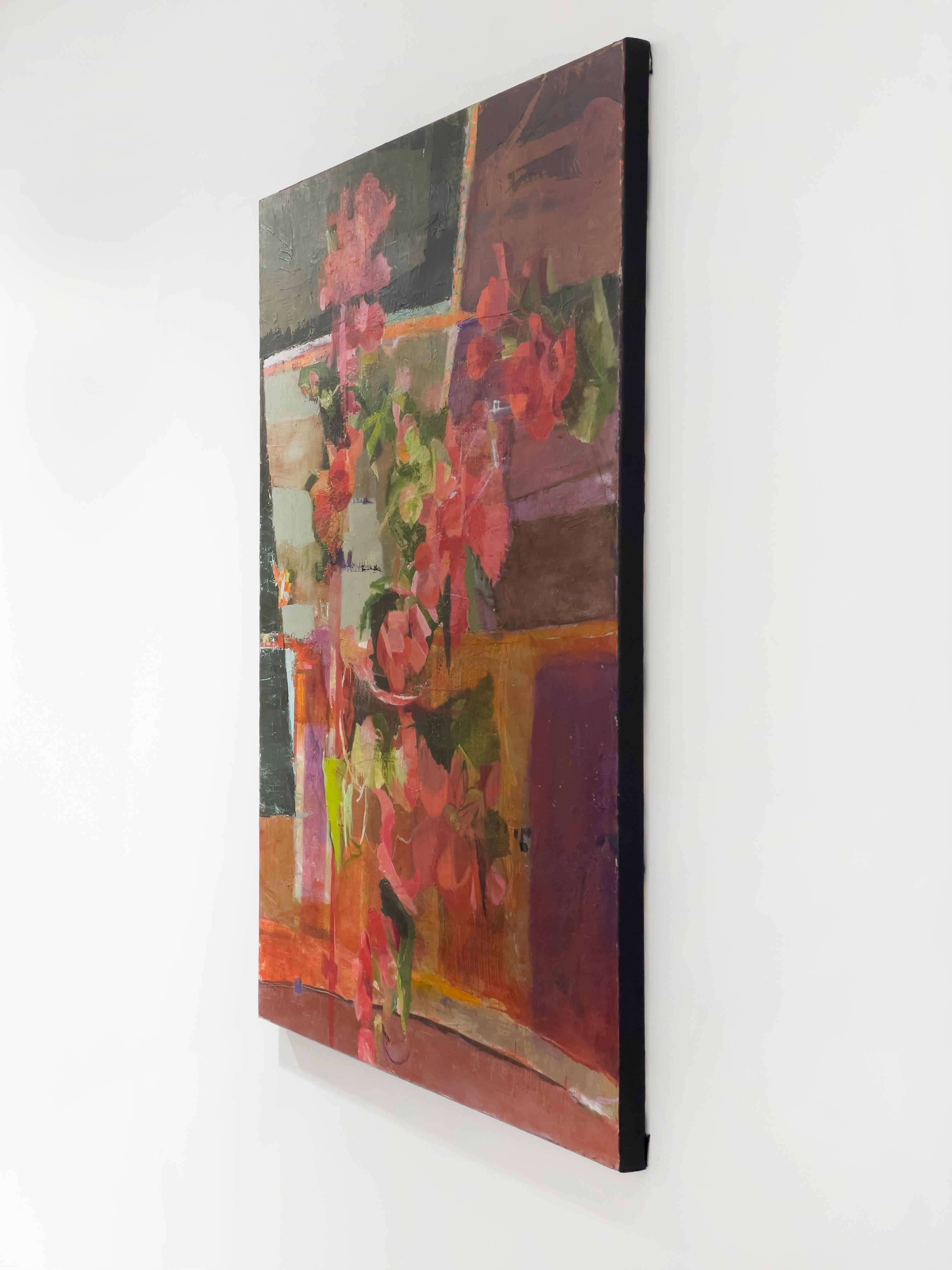 Ce grand tableau floral abstrait de Christine Averill-Green est une peinture à l'huile réalisée sur une toile emballée dans une galerie. Des panneaux de couleur rose et verte sont regroupés pour créer les ombres et les lumières subtiles d'une