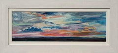 Paysage panoramique bleu et rose représentant une plage au coucher du soleil, par un artiste britannique