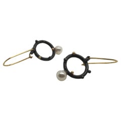 Boucles d'oreilles Christine MacKellar, argent sterling oxydé, cercles ouverts avec perles 