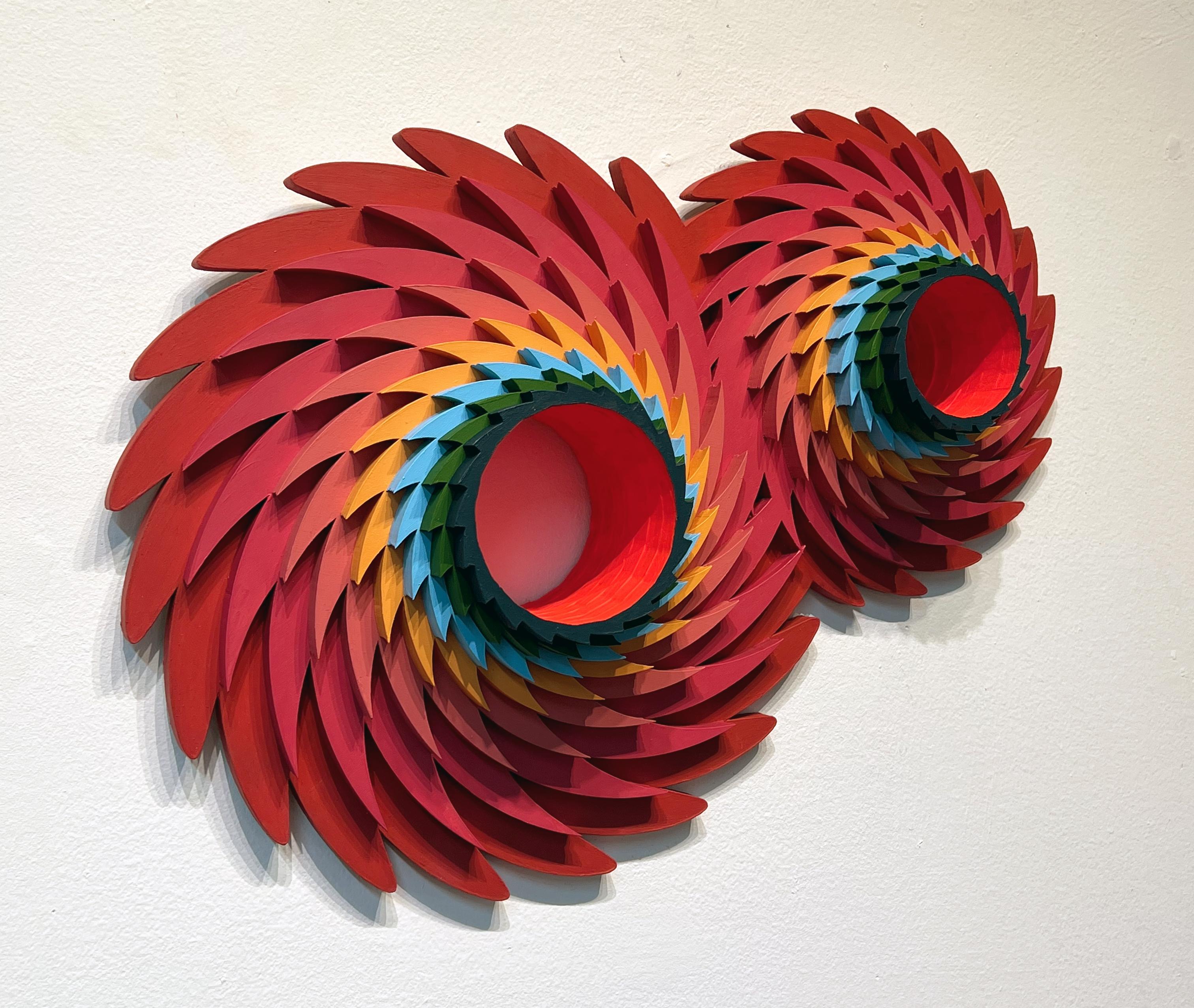 Marli Sucks è un rilievo geometrico circolare da parete con colori rossi, blu e verdi - Painting di Christine Romanell