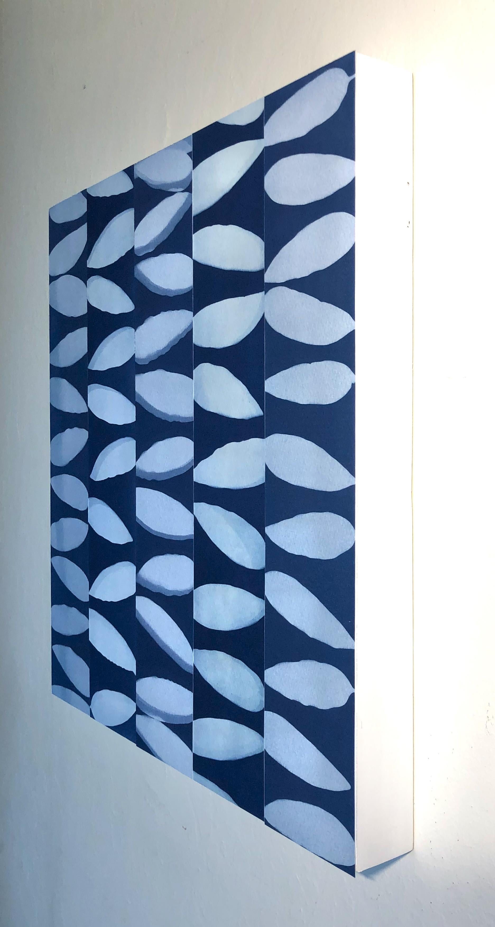 Blue and White (collage monotipo singolo di 16 x 16 pollici montato su pannello di legno) - Abstract Print Marrone di Christine So