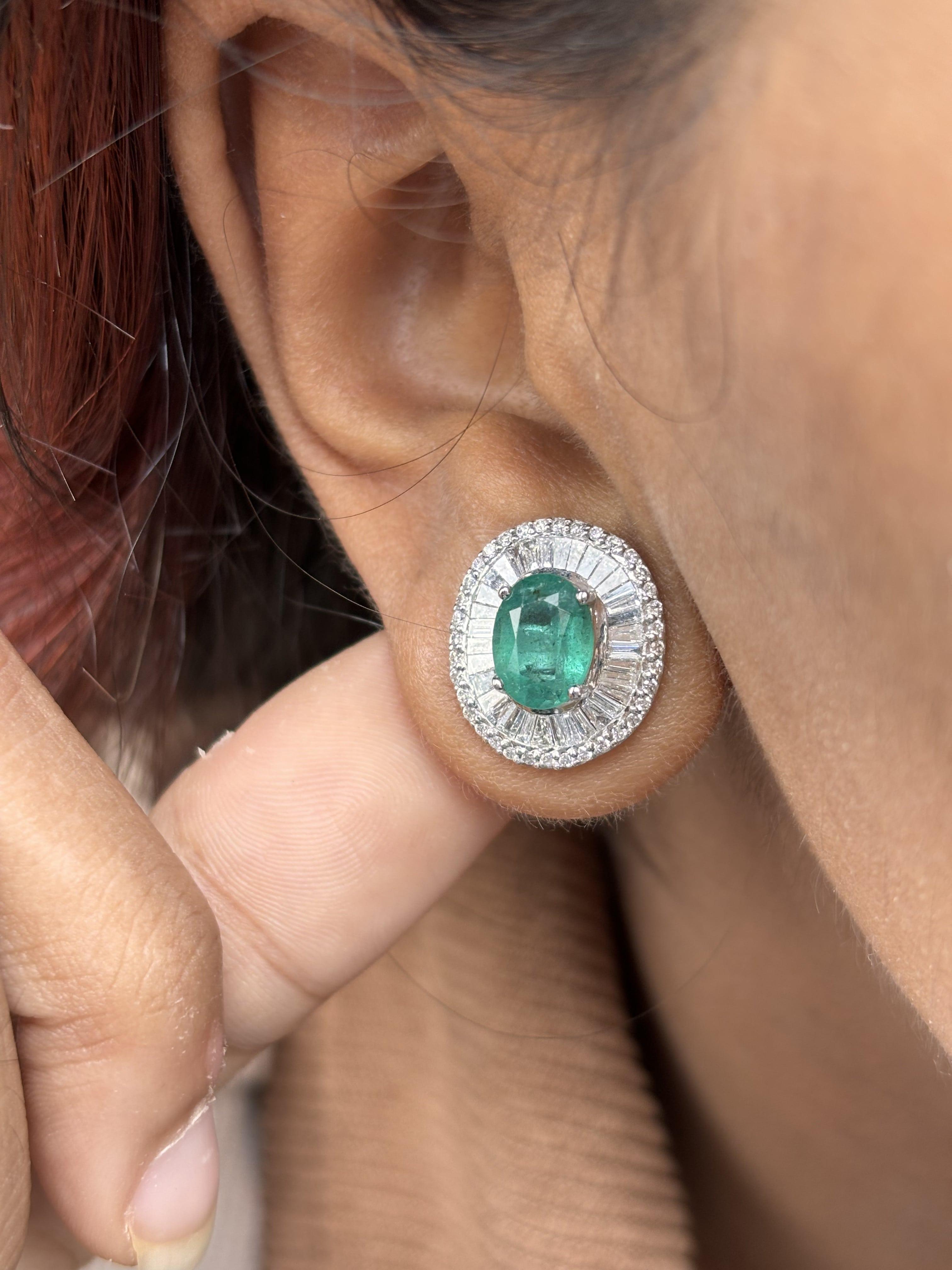 2.77 Ct Zambian Emerald & Diamonds studded Statement Stud Earrings in 18K Gold For Sale 4