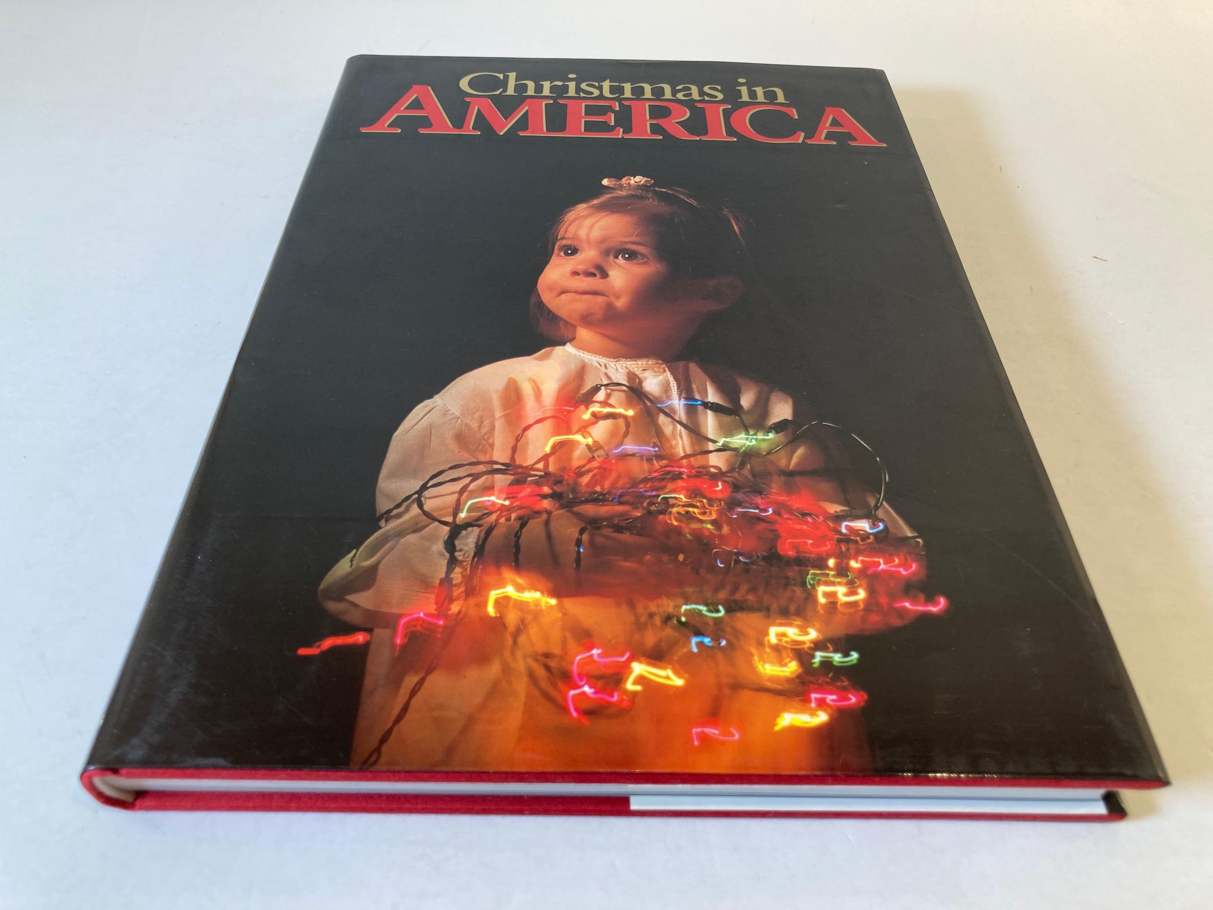 Papier Livre de Noël en Amérique vintage à couverture rigide 1988, première édition d'impression en vente