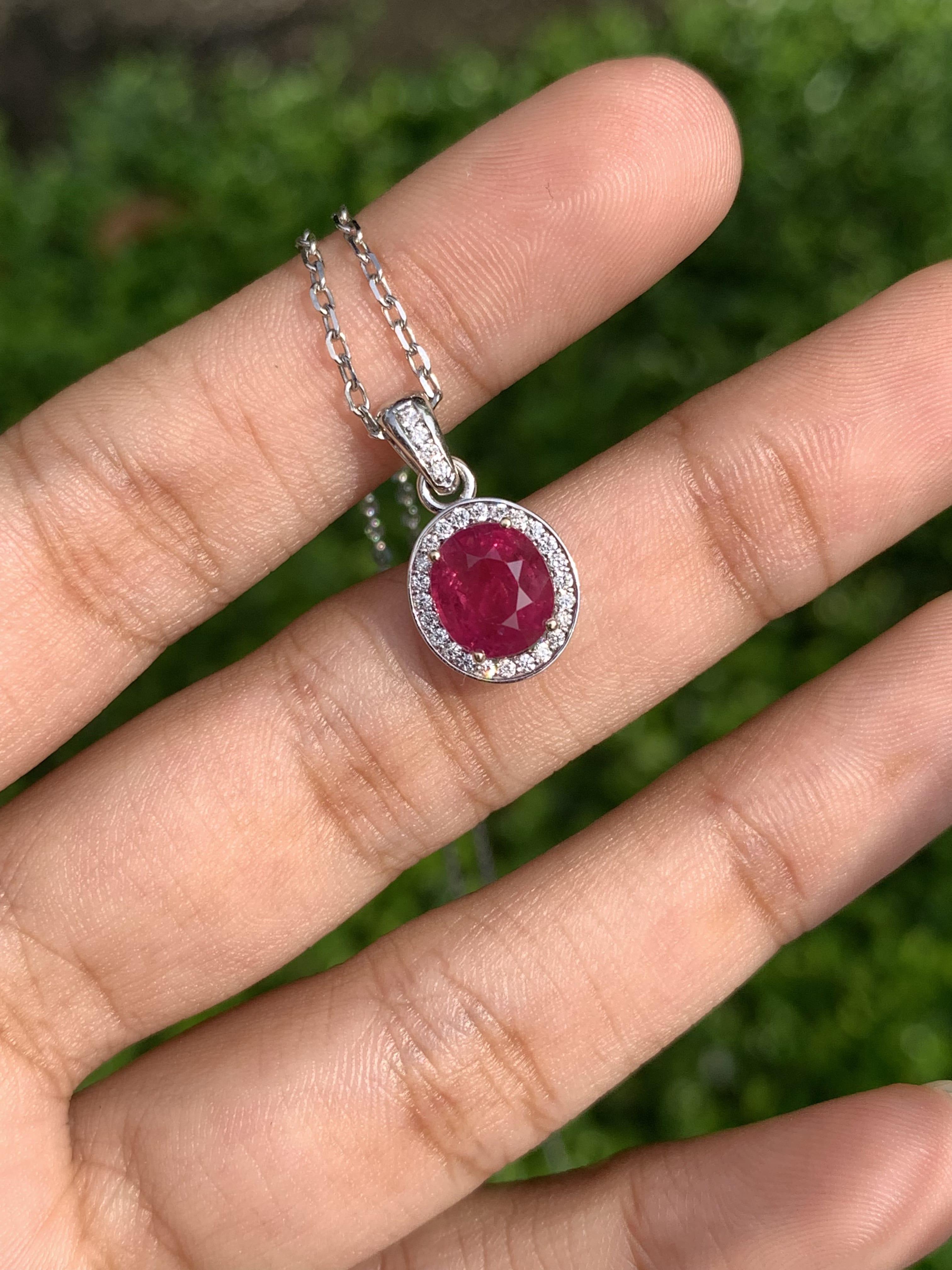 2.24 Carat Round Ruby & Diamond Valentine's Day Special 18K White Gold Pendant  For Sale 4
