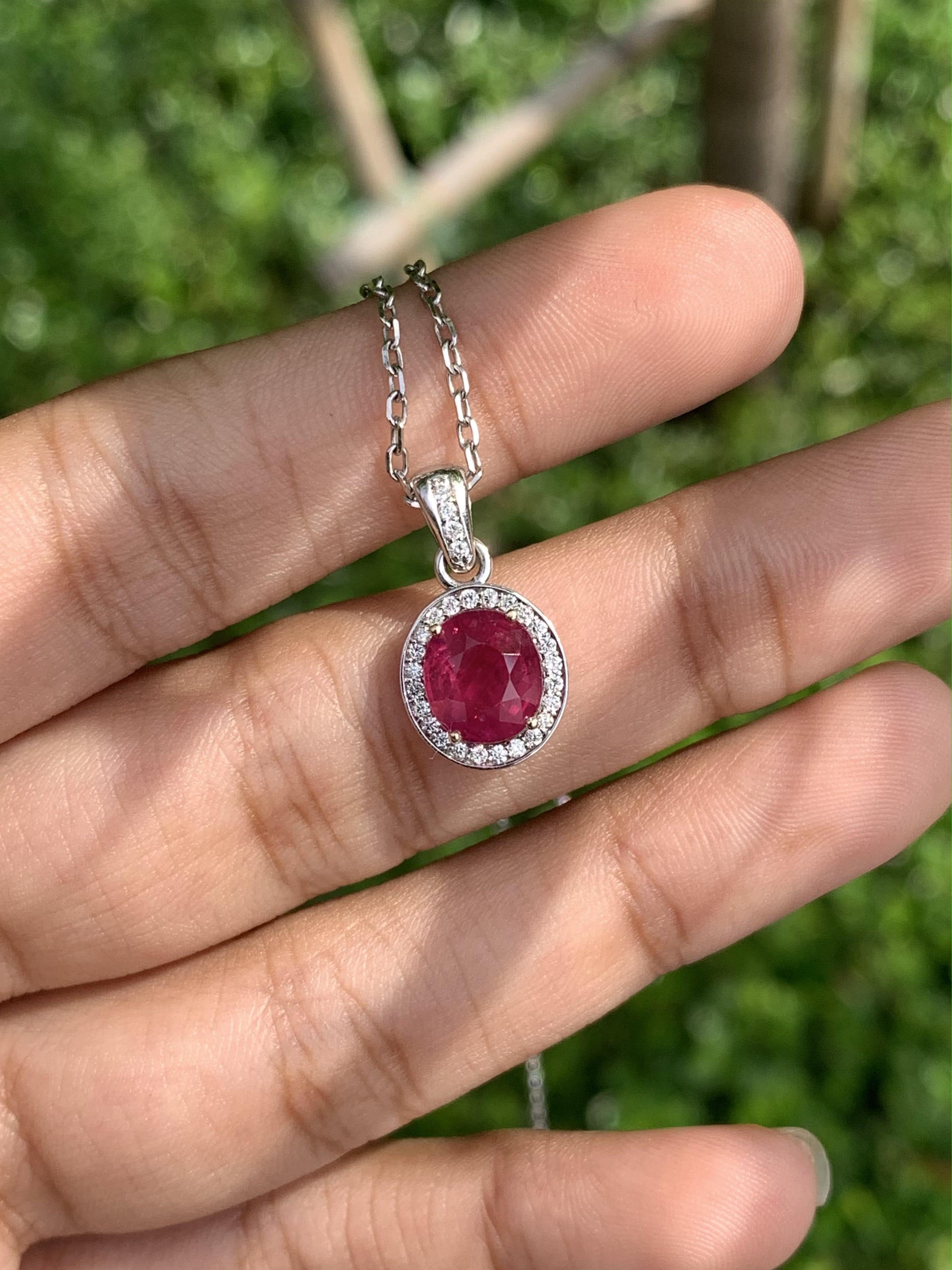 2.24 Carat Round Ruby & Diamond Valentine's Day Special 18K White Gold Pendant  For Sale 5