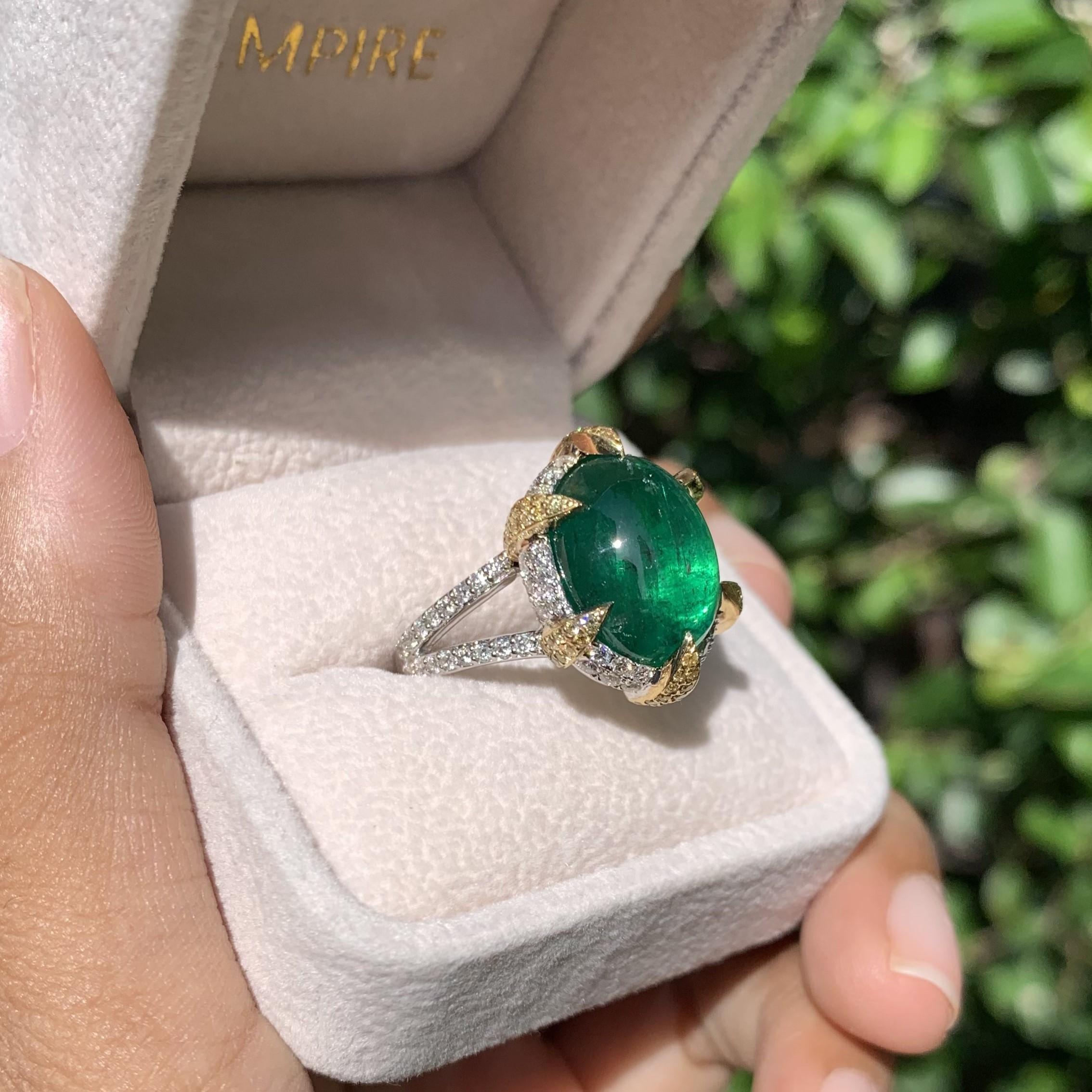 Statement-Ring aus 18 Karat Gold mit 8,99 Karat Smaragd und Cabochon 5
