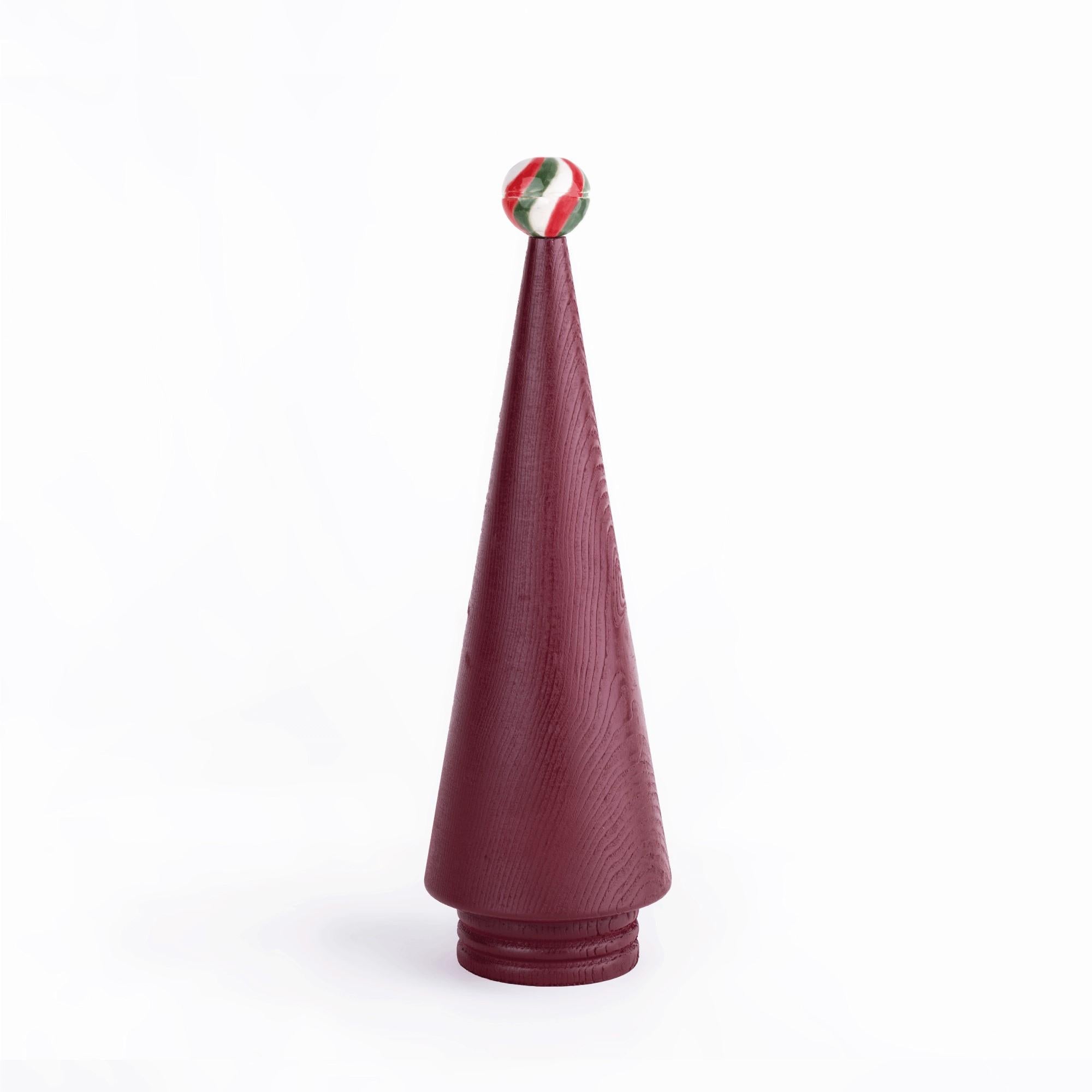 Weihnachtsbaum-Keramikkopf, rot, groß, Zedernholz (imitierte Auflage) (21. Jahrhundert und zeitgenössisch) im Angebot