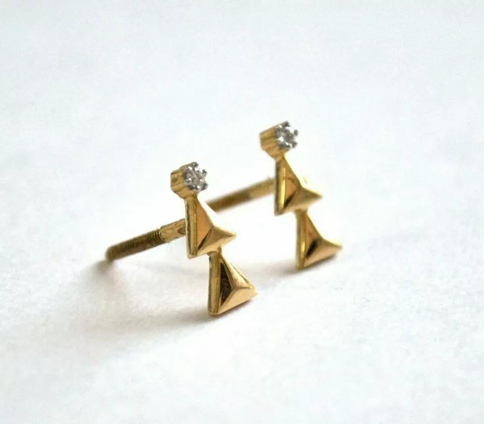 Round Cut Christmas Tree Diamond Ear Stud Earrings in 14k Gold For Sale
