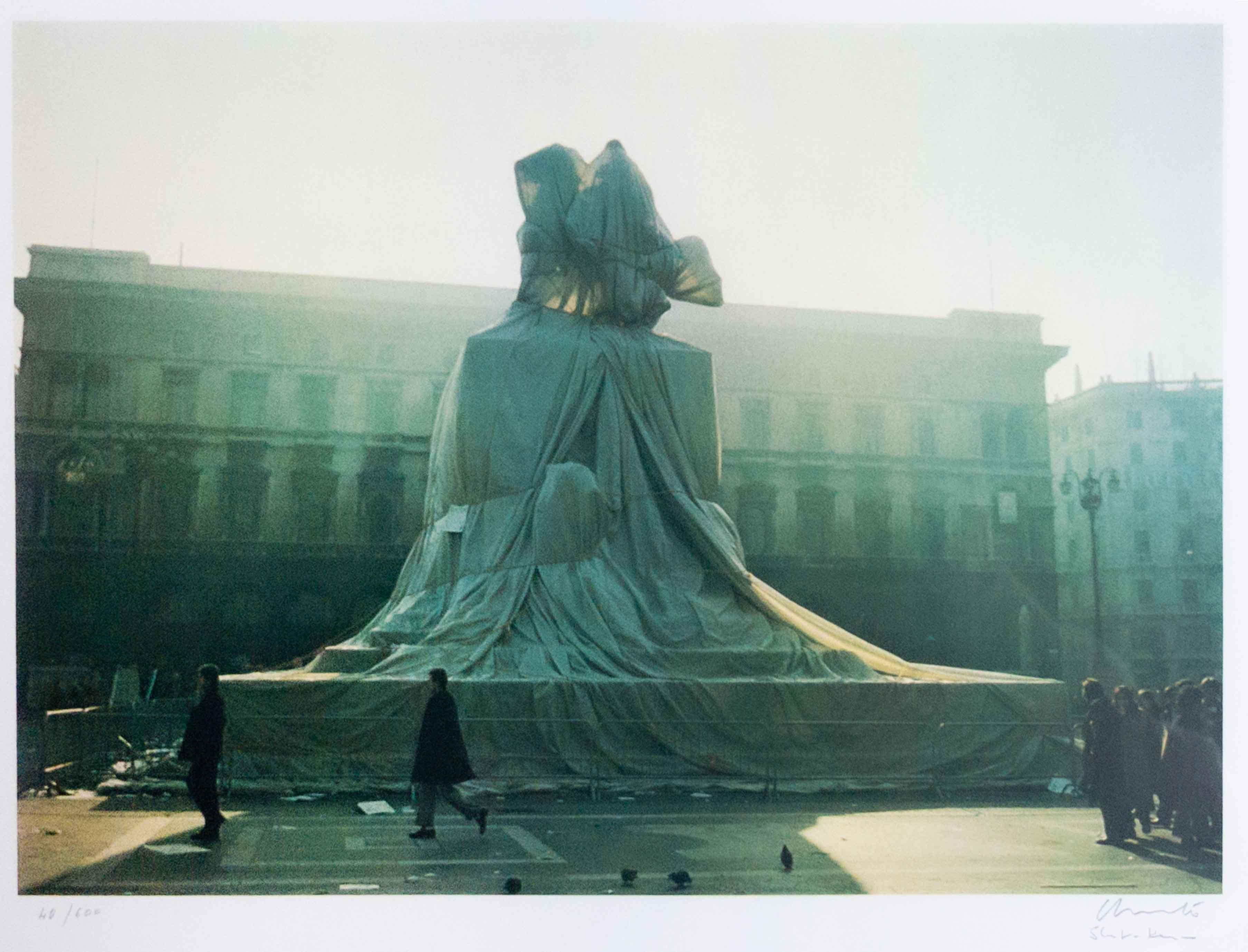 Christo and Jeanne-Claude Color Photograph - Wrapped Monument to Victor Emmanuel, 1973, Photolithography, Land Art