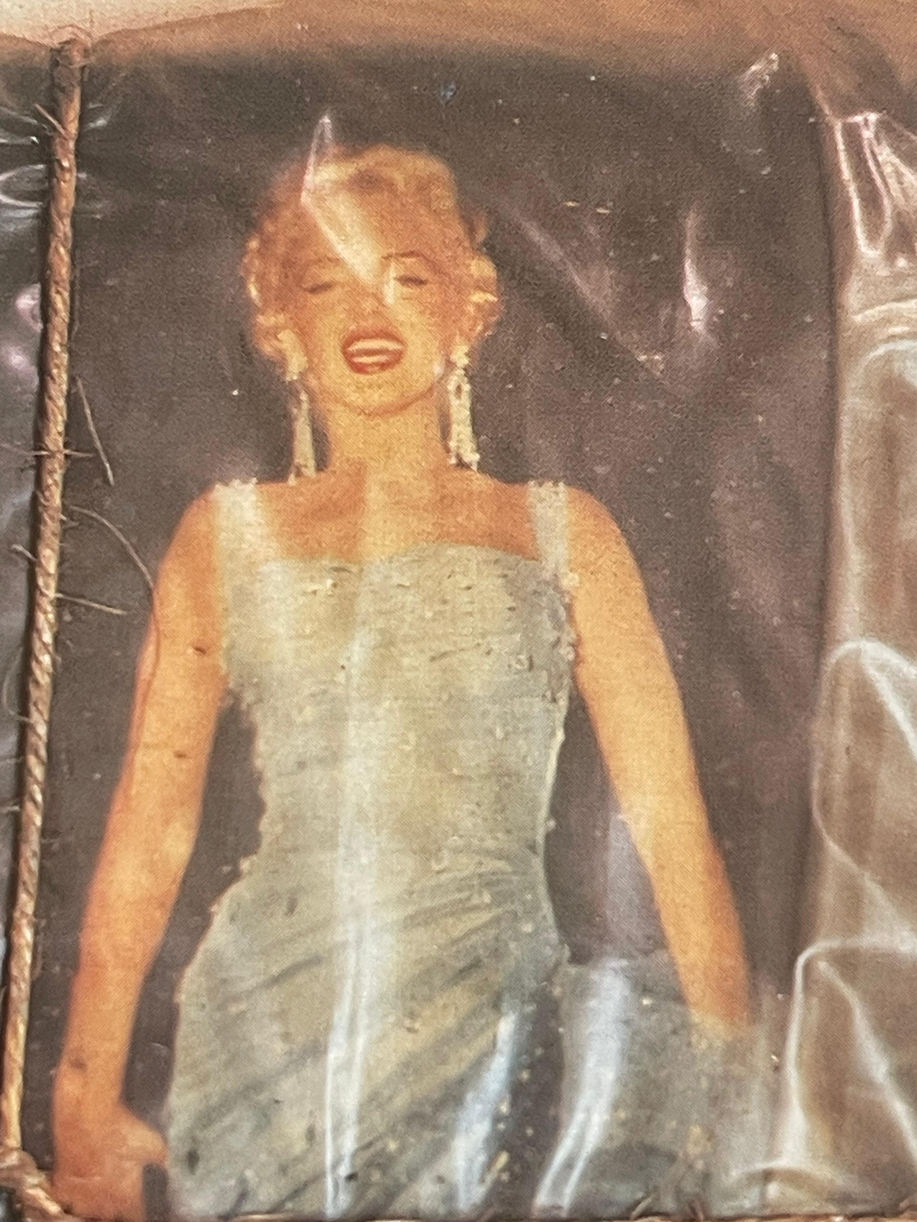 Christo and Jeanne-Claude
Art Card: Wrapped Magazines with Marilyn Monroe (Revues Empaquetees), 1962, (Hand Signed by Christo), 1991
Offset lithograph postcard (hand signed by Christo)
Scarce vintage postcard of Christo's 1962 work 