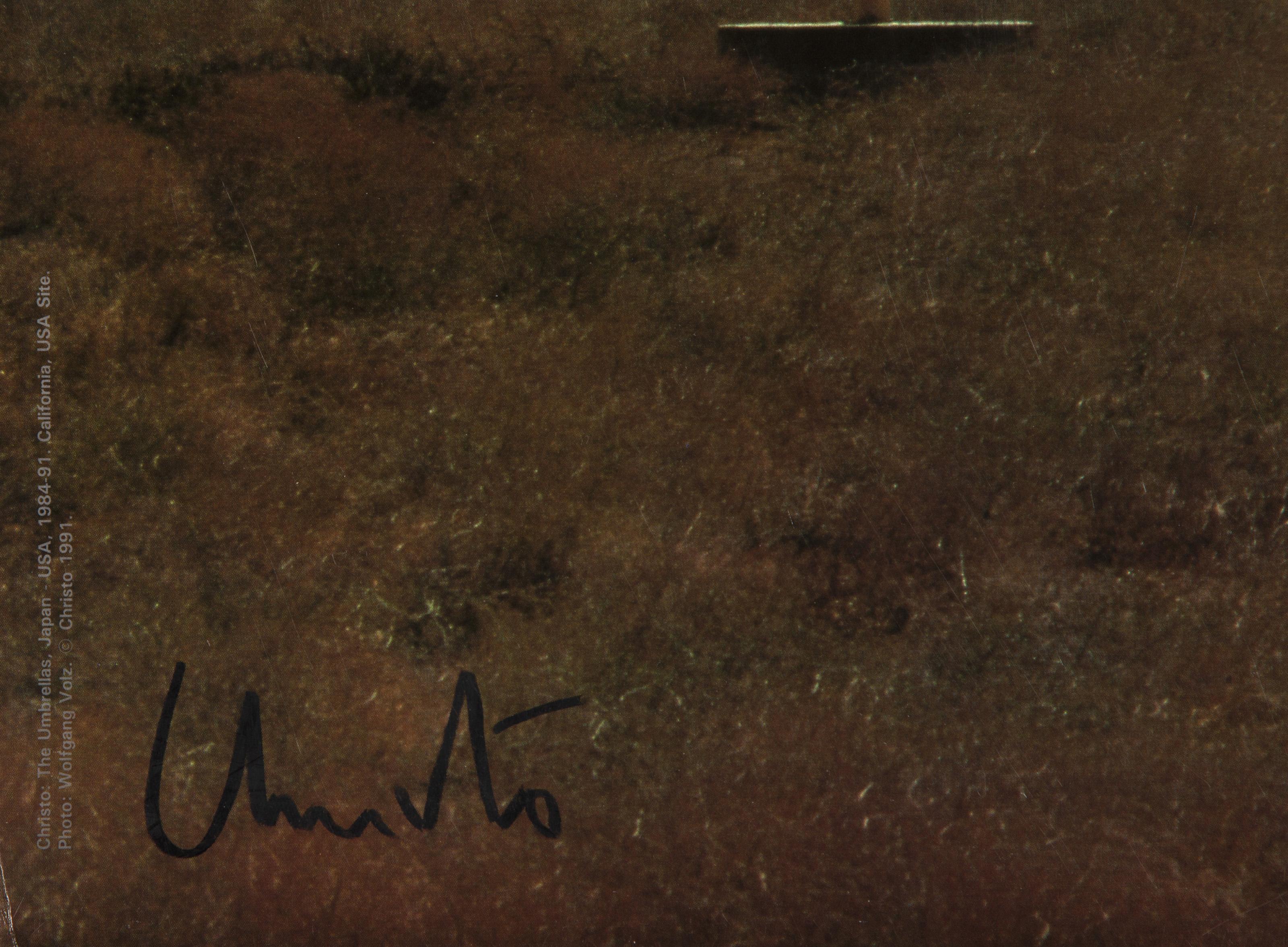 Los paraguas, Póster contemporáneo firmado por Christo and Jeanne-Claude en venta 3