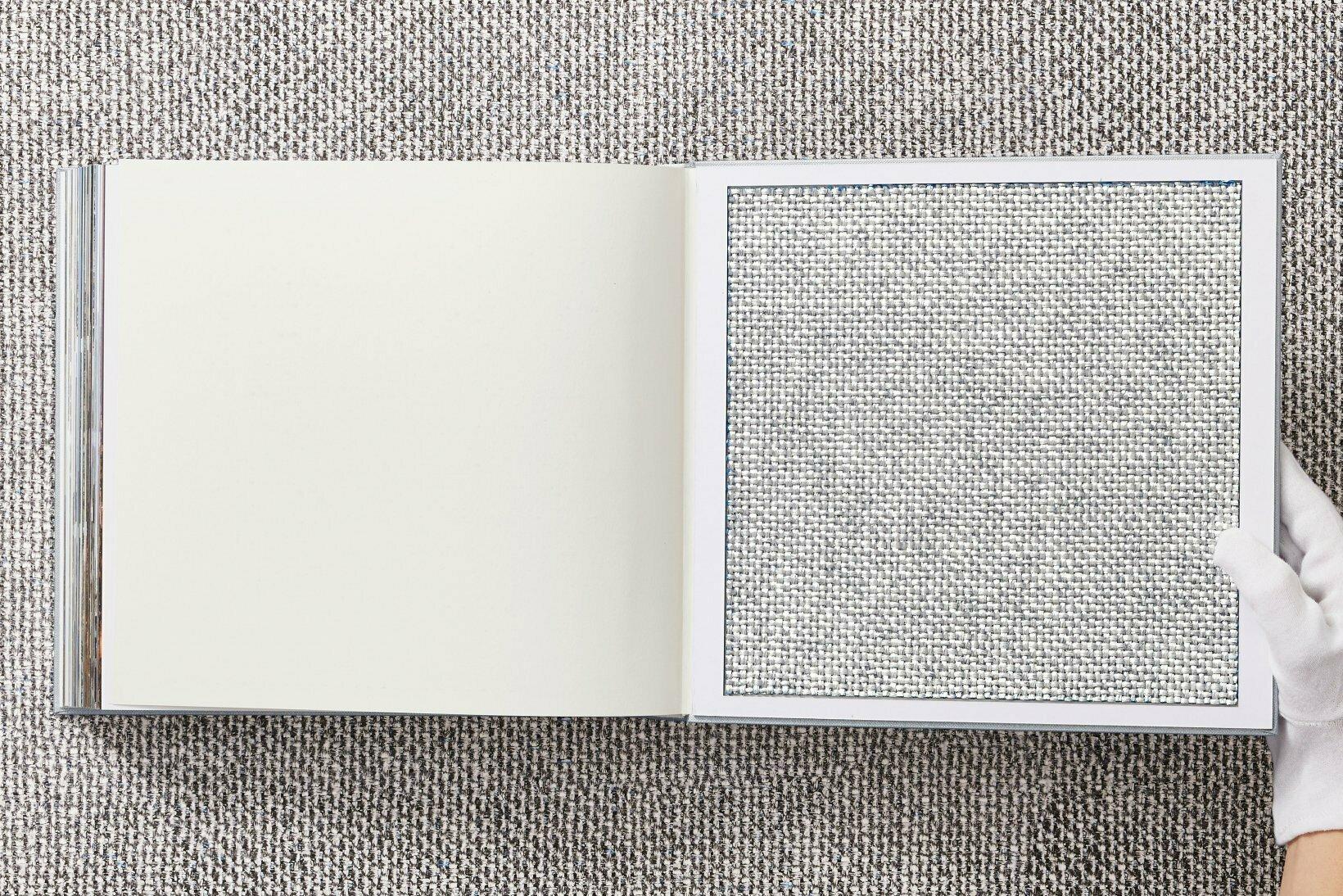 Fabric Christo & Jeanne-Claude. L'Arc de Triomphe, Wrapped, Paris. Limited Edition Book For Sale