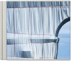Christo & Jeanne-Claude. L'Arc de Triomphe, Wrapped, Paris. Limited Edition Book