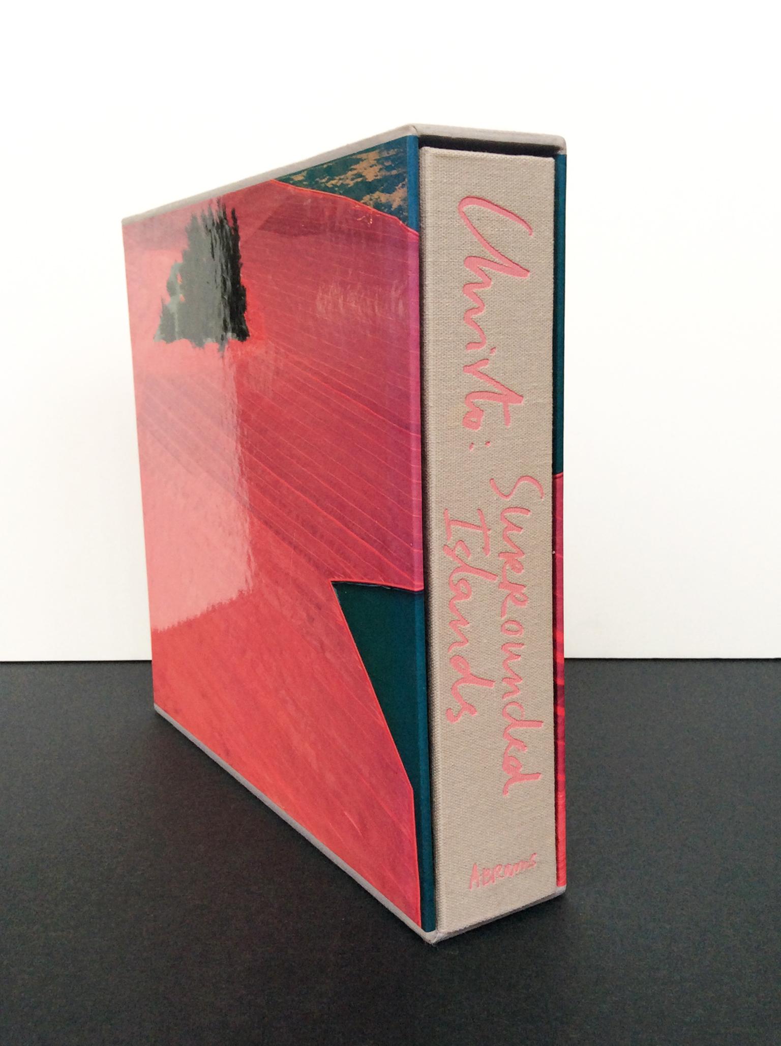 A full-color monograph devoted to Christo and Jeanne-Claude's sculptural installation work that transformed eleven of the Biscayne Bay islands near Miami Beach: 