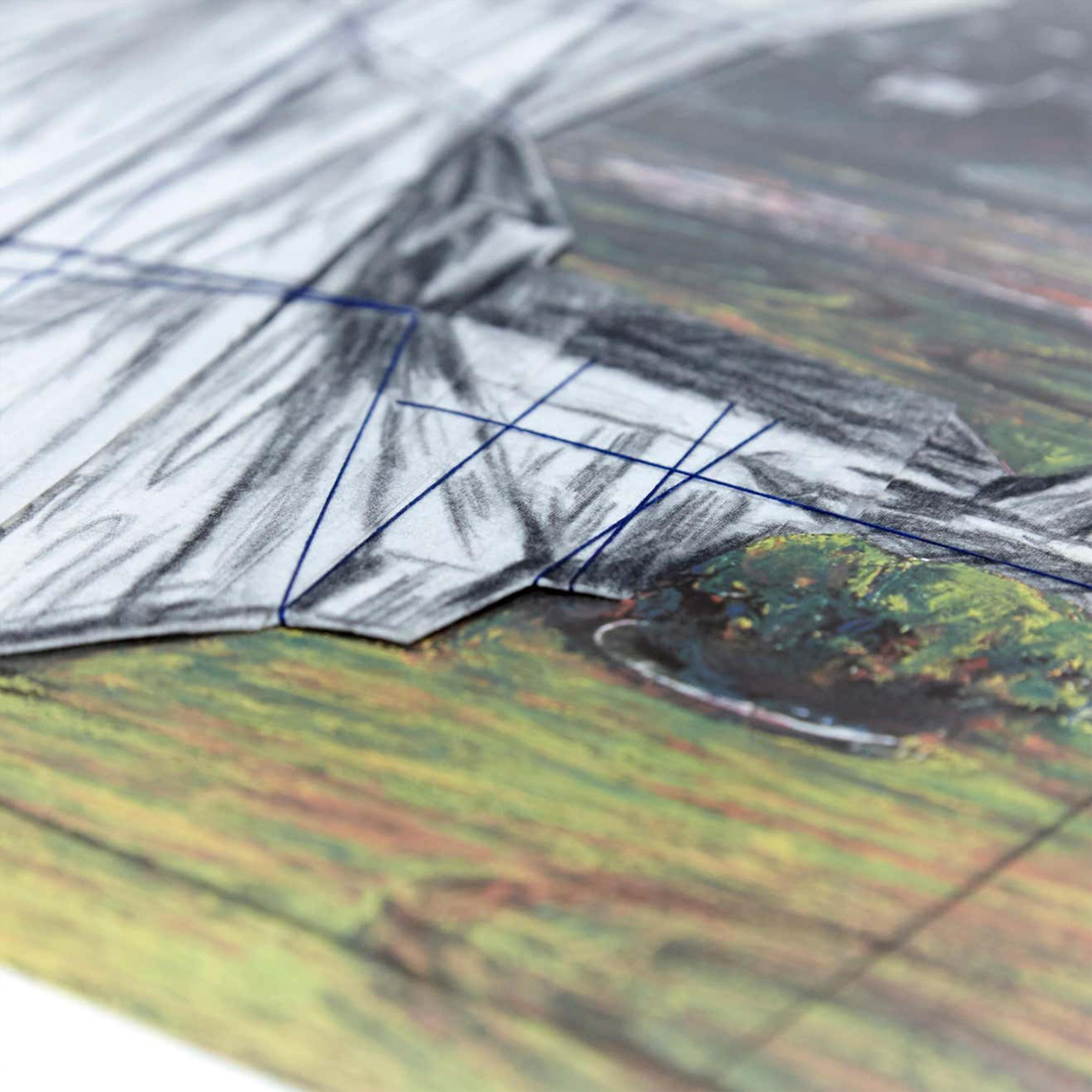 Christo Brunnen mit Lithographie-Collage umwickelt (21. Jahrhundert und zeitgenössisch) im Angebot