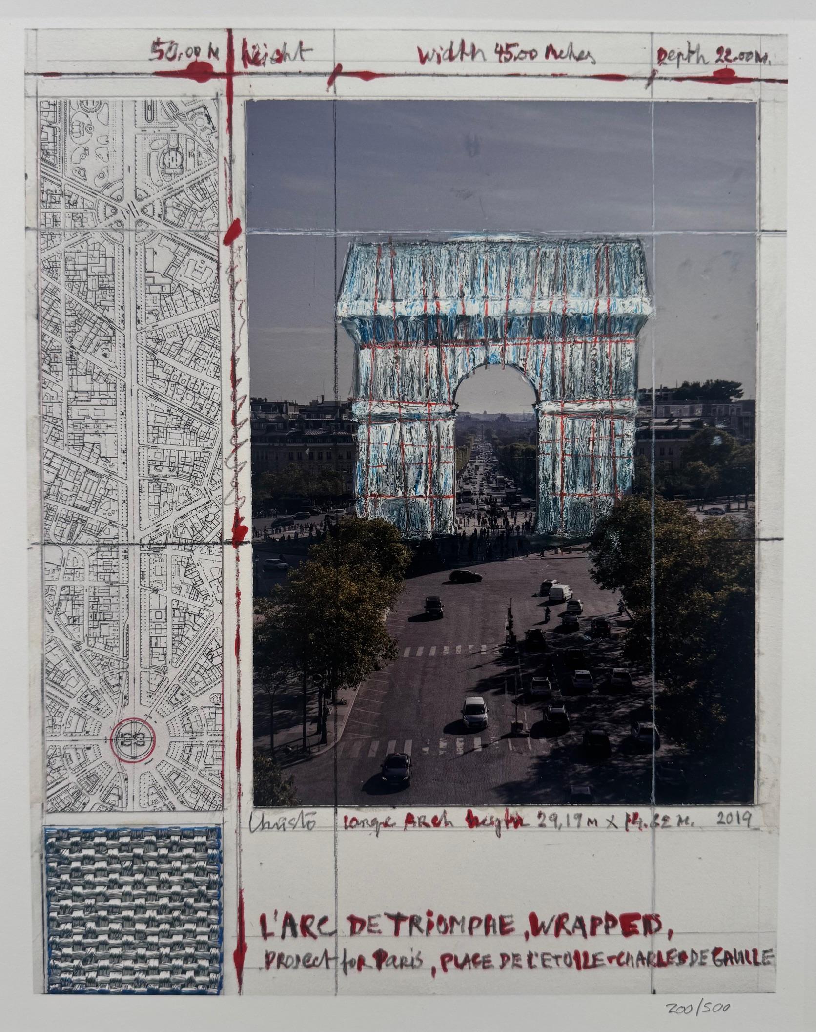"L'arc de Triomphe, Wrapped" (Project for Paris) is a 2019 limited-edition (Edition 500) offset-lithograph by Christo (signed in the plate). The work comes beautifully framed in a white wooden frame and passpartout behind dmuseum glas. It is the