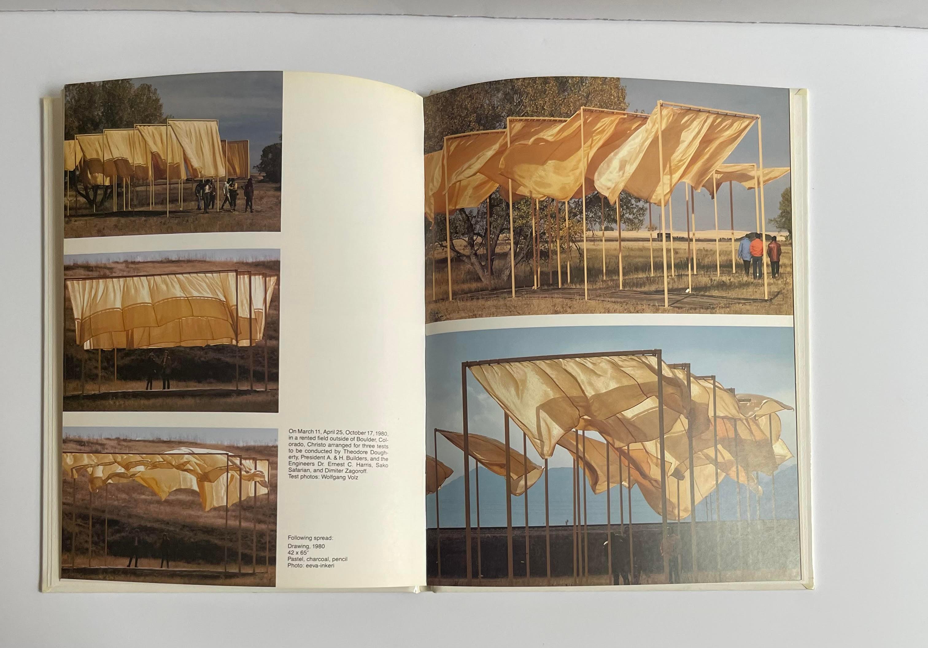 Monographe : Christo The Gates Project pour Central Park NYC (signé et inscrit) en vente 4