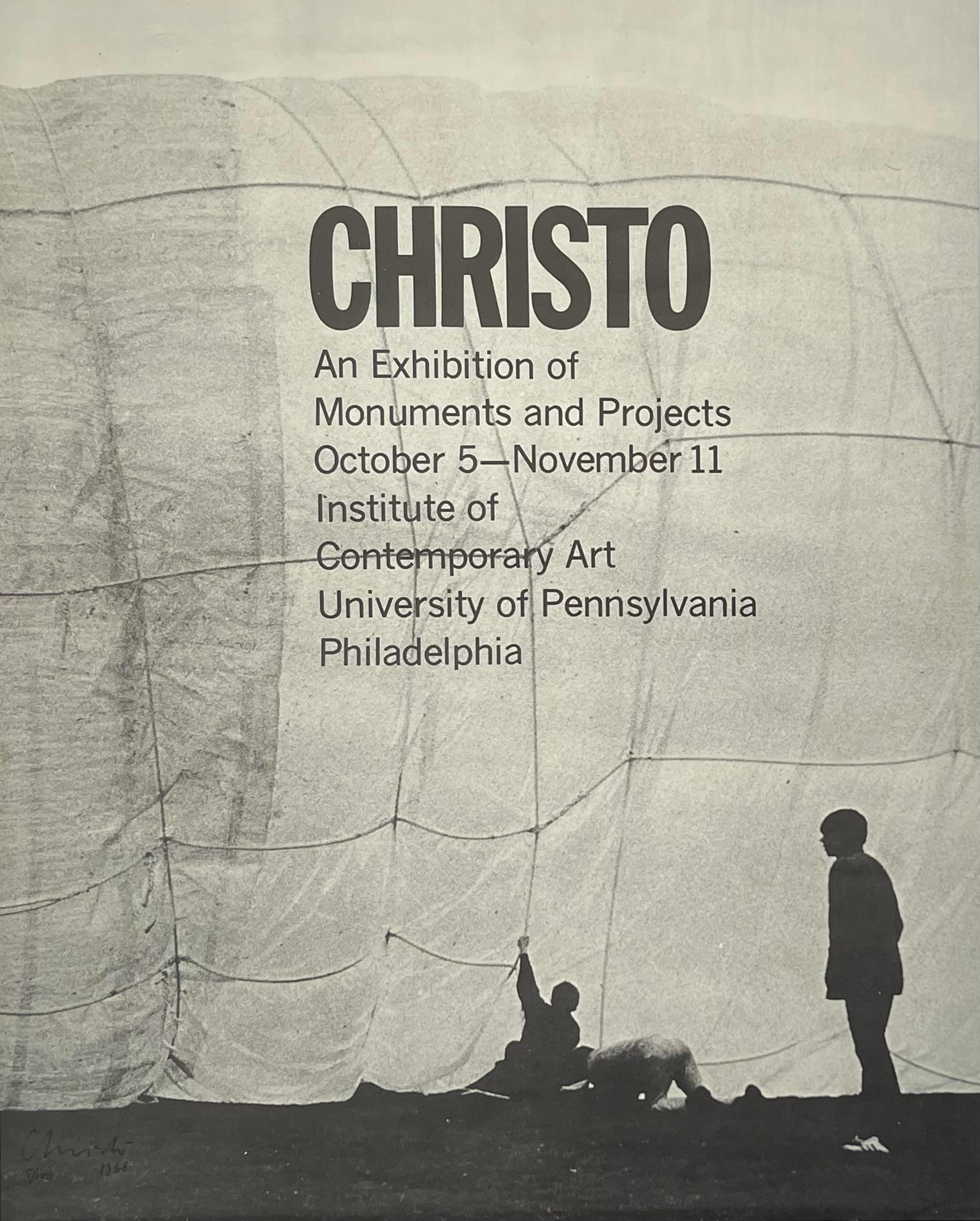 Christo Abstract Print – Monumente und Projekte (1960er Jahre: signiert und nummeriert aus einer Auflage von nur 100 Exemplaren)