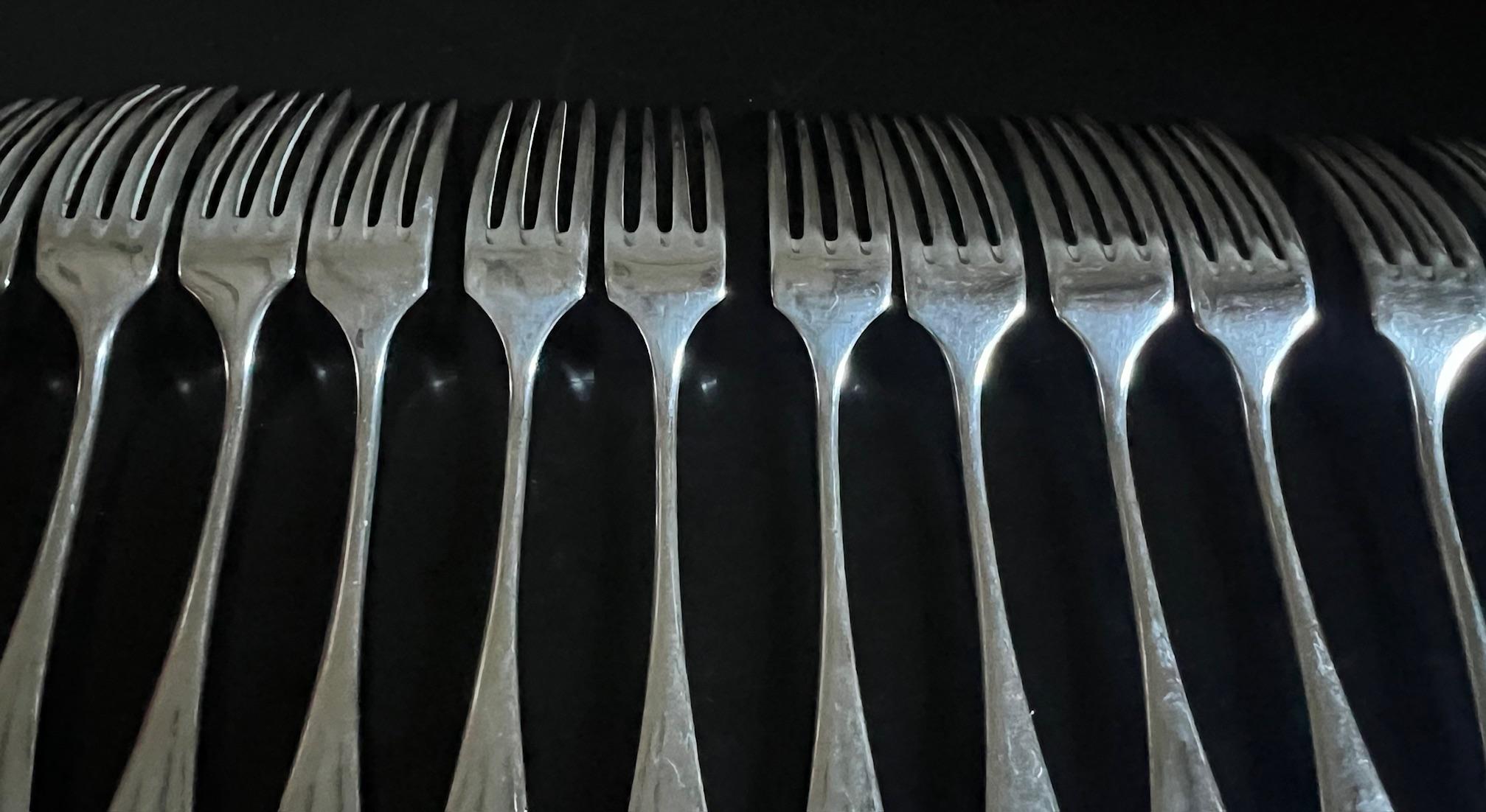 Silver Plate Christofle French Silverplate 24 Piece Flatware Set in Baguette Pattern For Sale