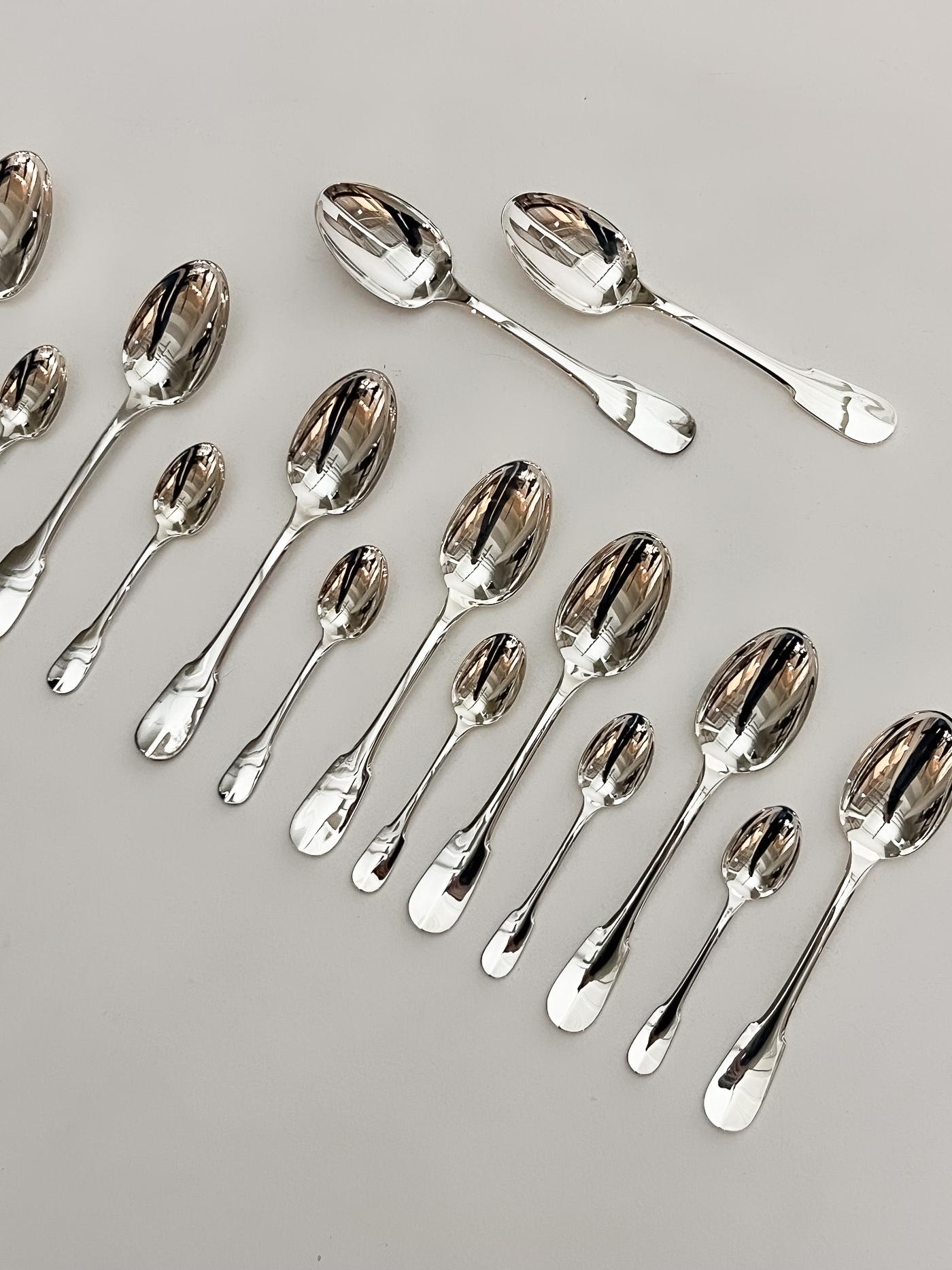 Metal Christofle 26-piece silverware set For Sale