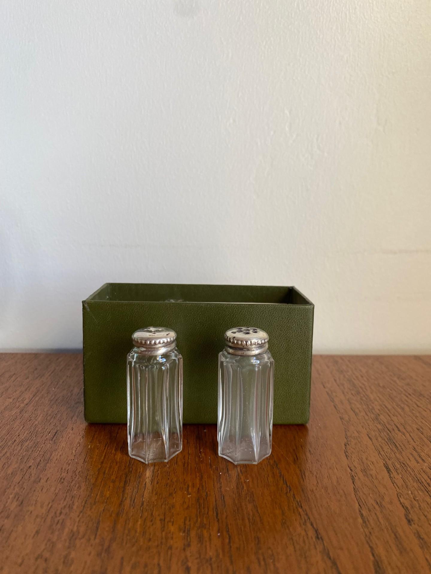 Christofle Sal y Pimienta Pequeña de Plata de Ley 925 en Caja Original en Bueno estado para la venta en San Diego, CA