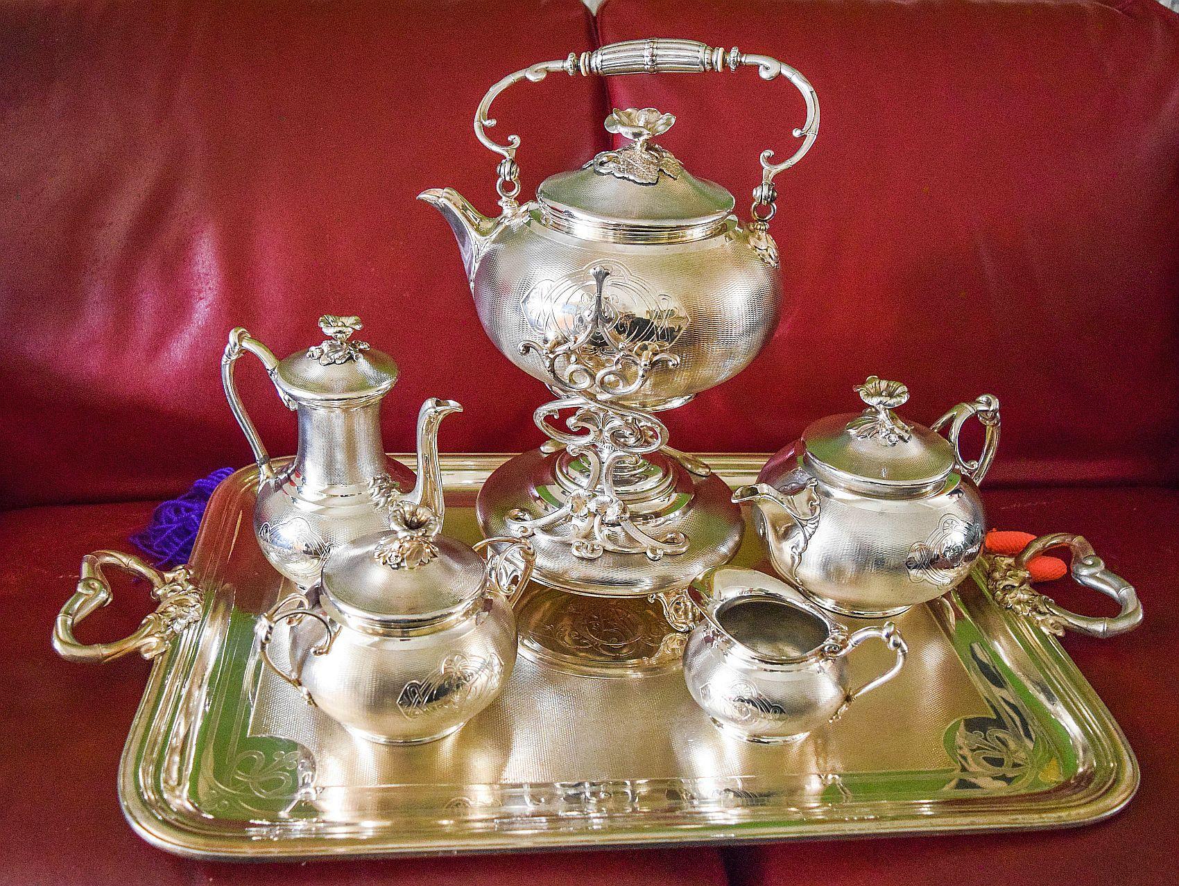 Christofle Antikes Grand Tea-Set aus dem 19. Jahrhundert Guilloche 1890er Jahre. seltene Schönheit im Angebot 11