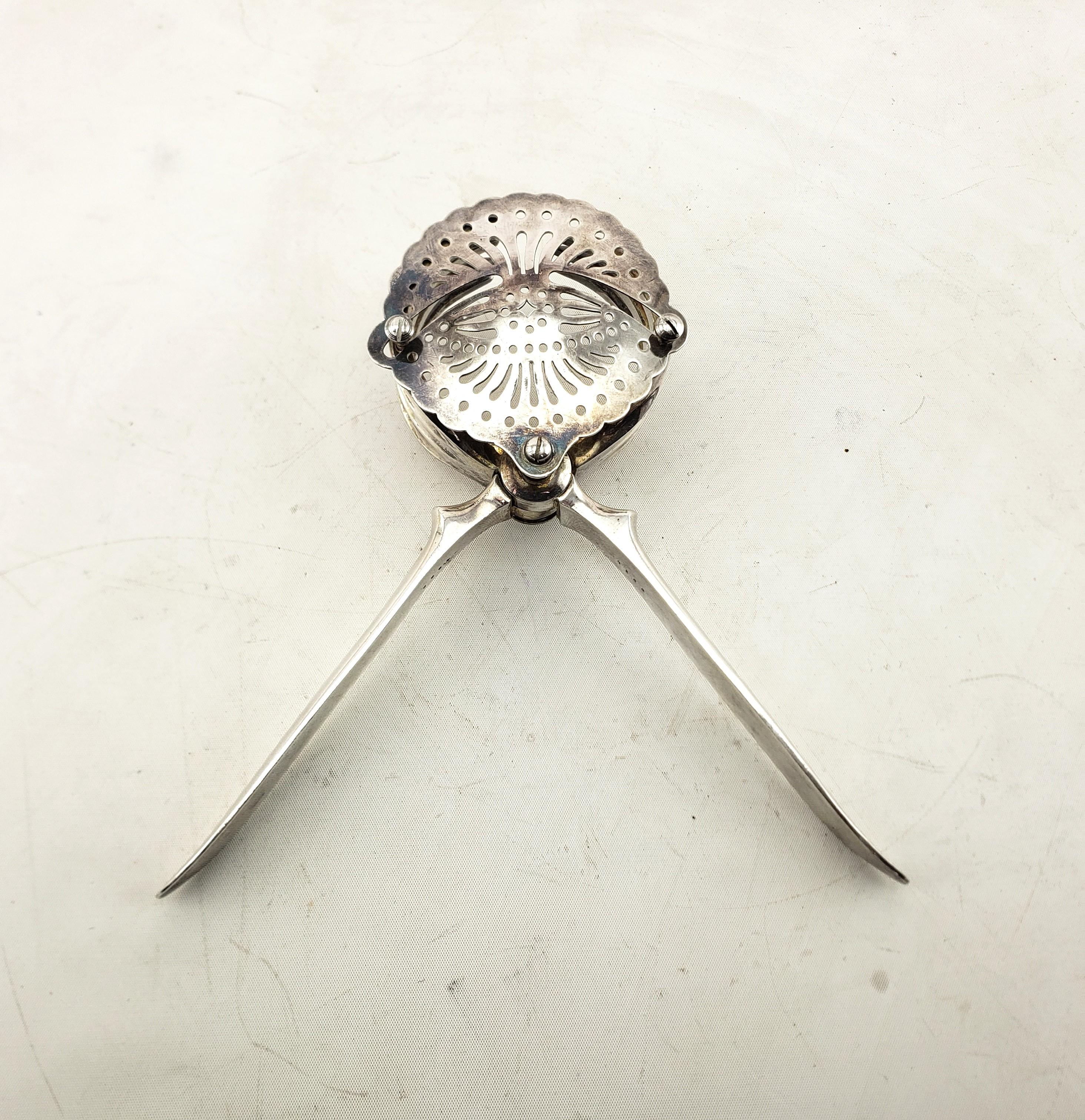 Christofle Antique Silver Plated Citrus Hand Press or Lemon Squeezer In Good Condition For Sale In Hamilton, Ontario