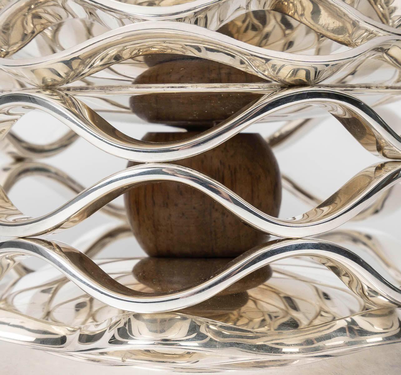 Christofle Art Deco Bowl, circa 1930. In Good Condition For Sale In Saint-Ouen, FR