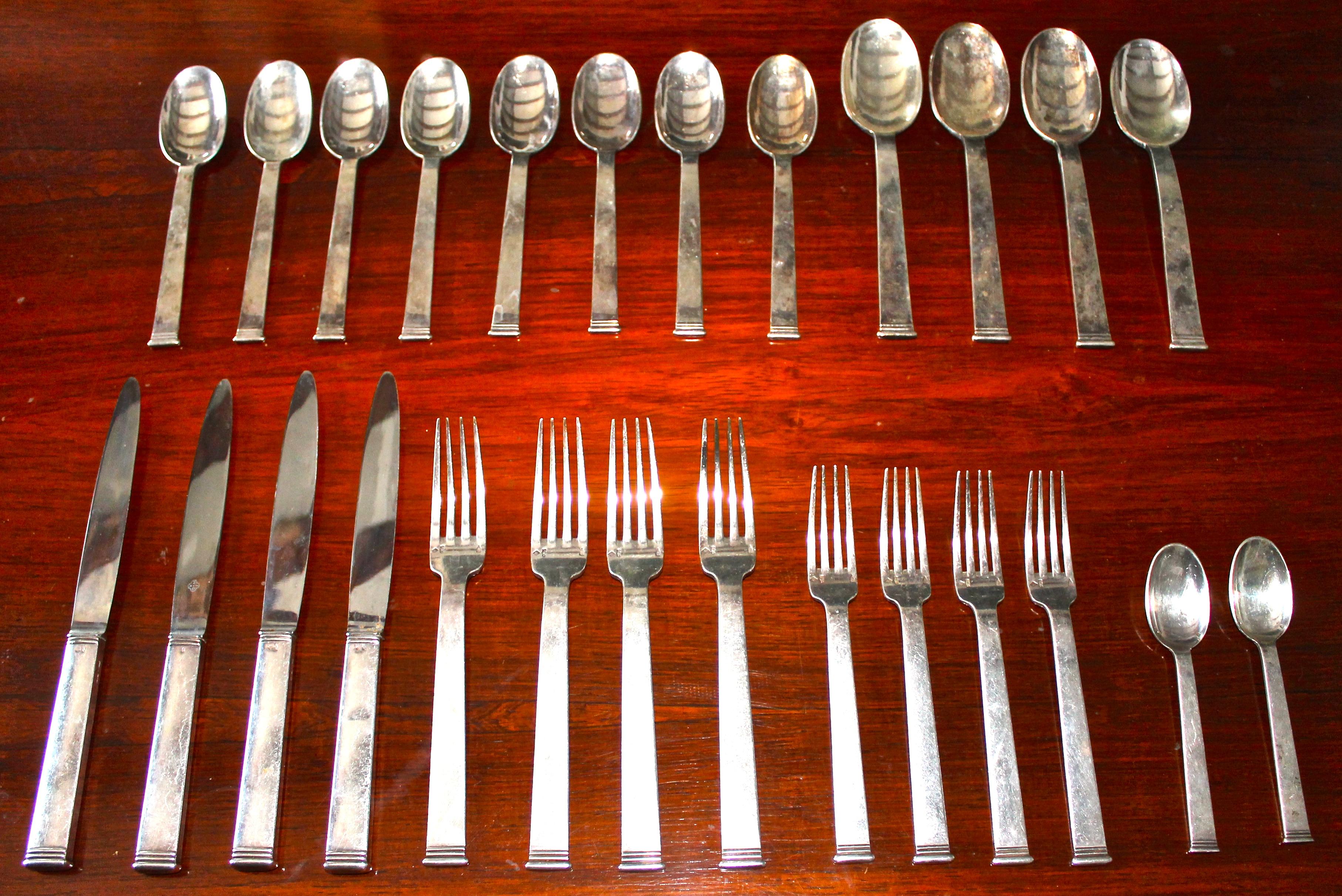 Ensemble de quatre pièces «modore » Art Déco en argent sterling de Christofle en vente 1