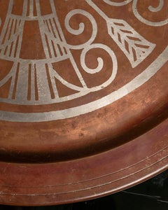 Bandeja Dinanderie Christofle Art Decó de cobre con motivo geométrico