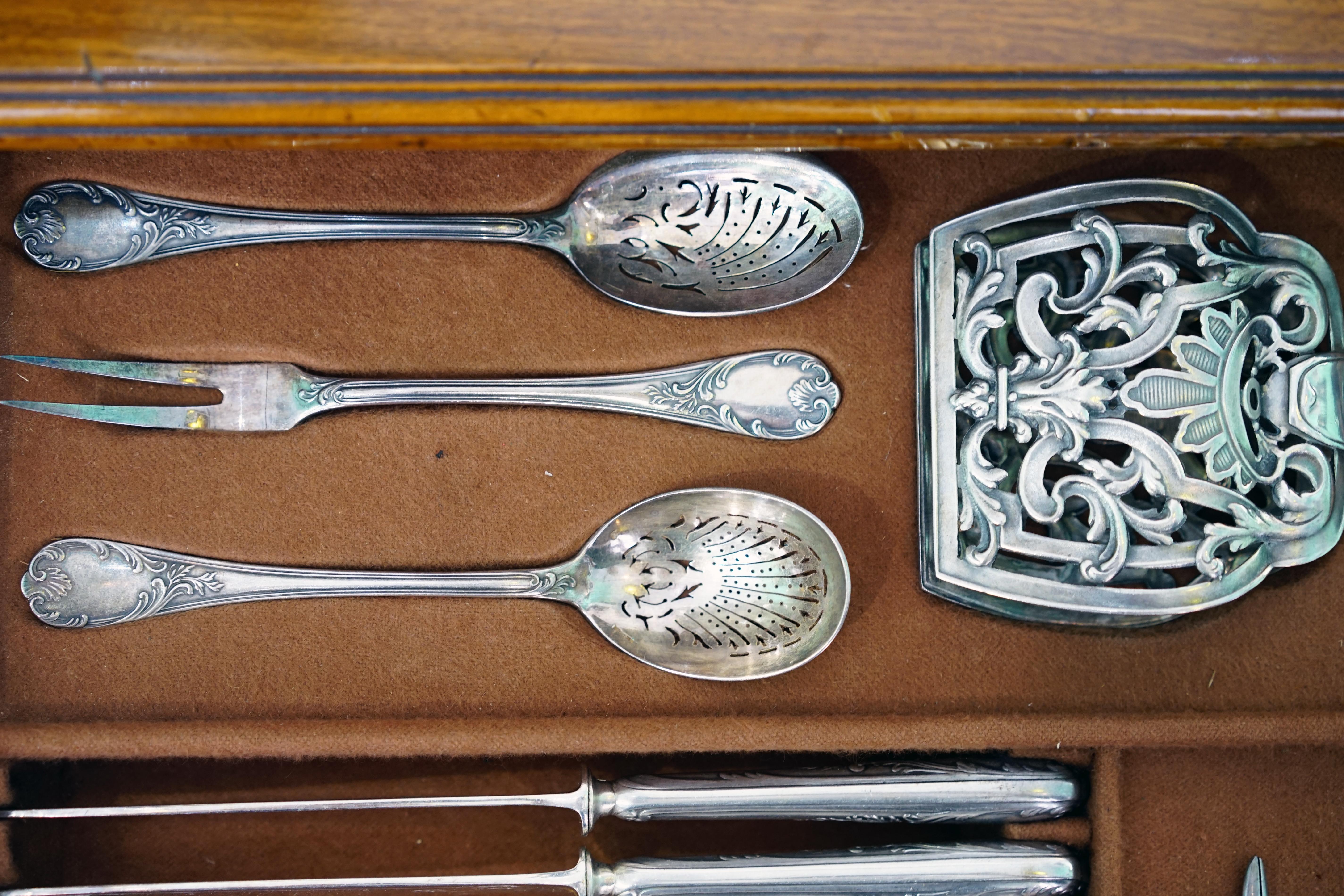 Christofle cutlery set In Good Condition For Sale In Buenos Aires, Argentina