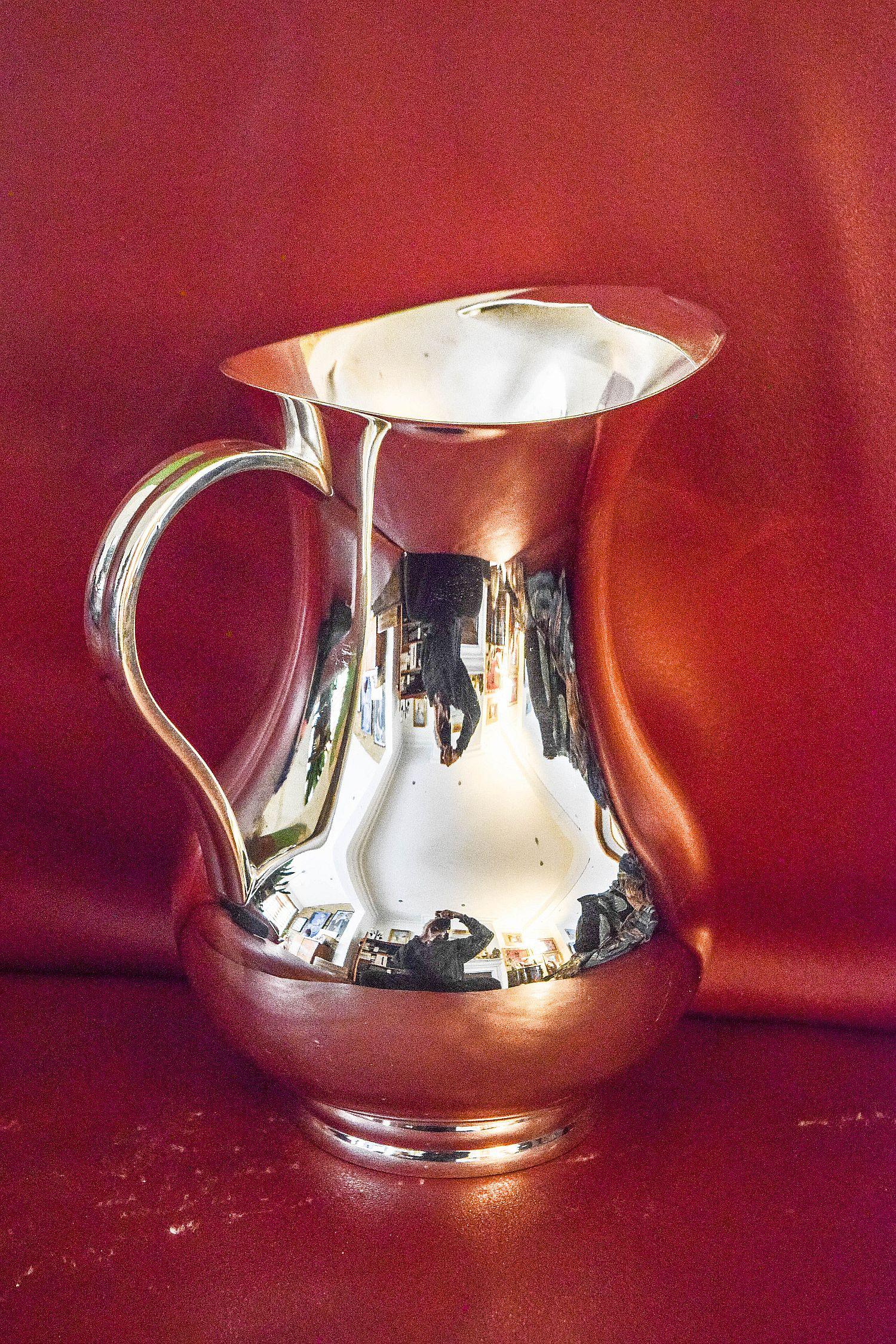 Christofle Elegant Silver Plated water Jug signed and stamped.. In Good Condition For Sale In London, GB