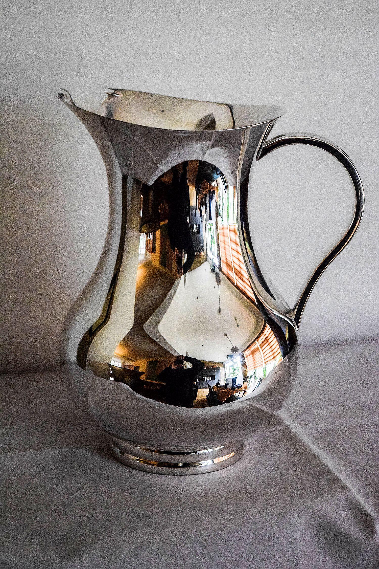 Christofle Elegant Silver Plated water Jug signed and stamped.. For Sale 1